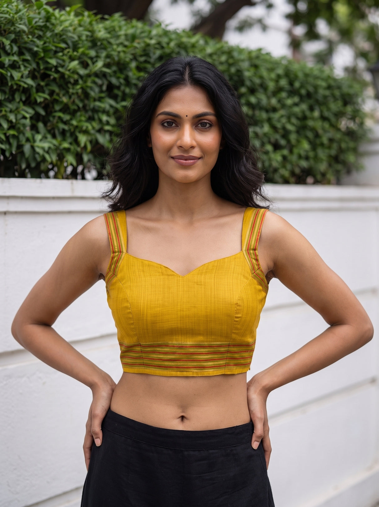 MIMOSA Gold Banarasi Linen Saree — blouse close-up