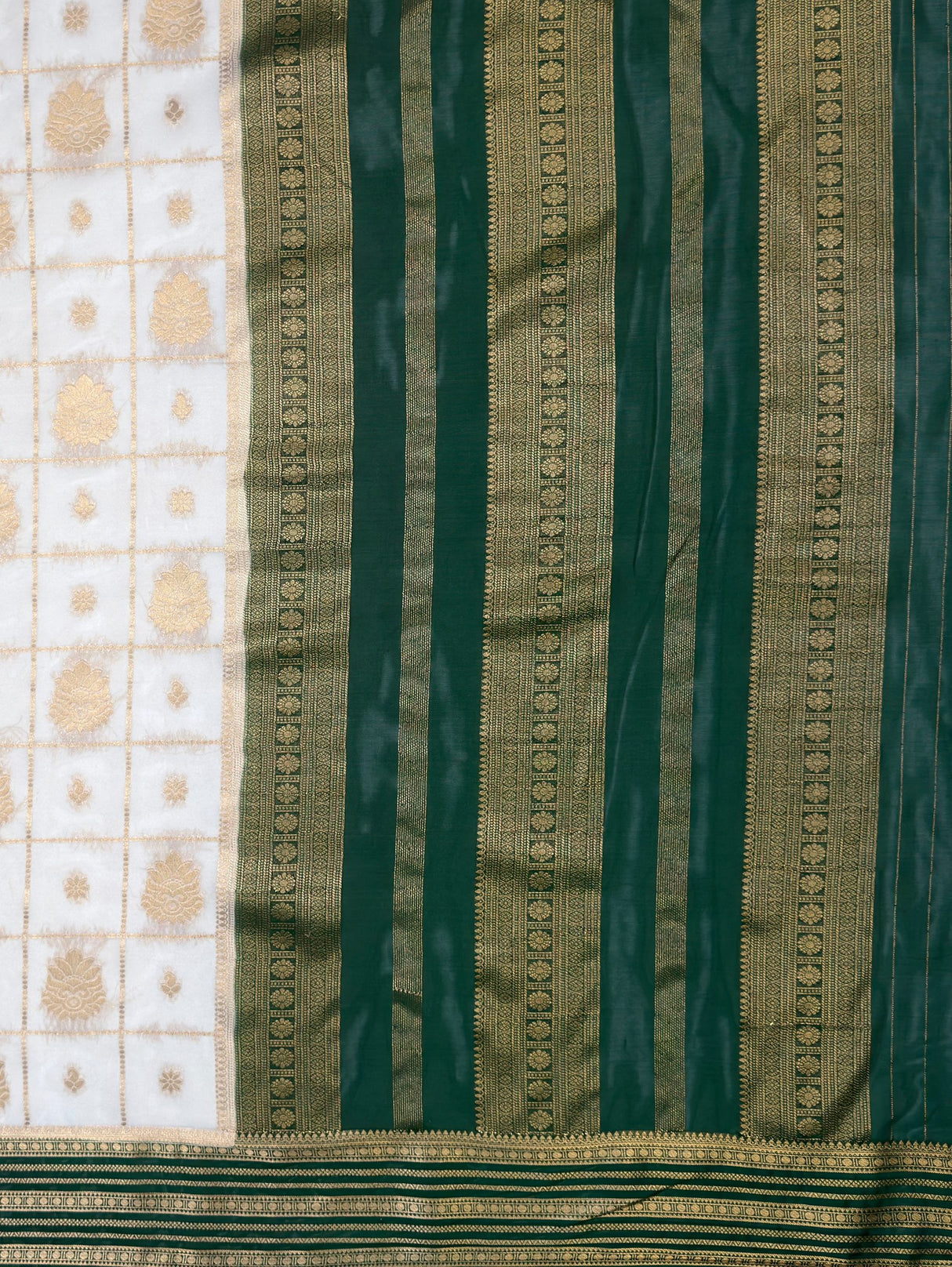 MIMOSA Half White Saree Saree — pallu and zari work detail