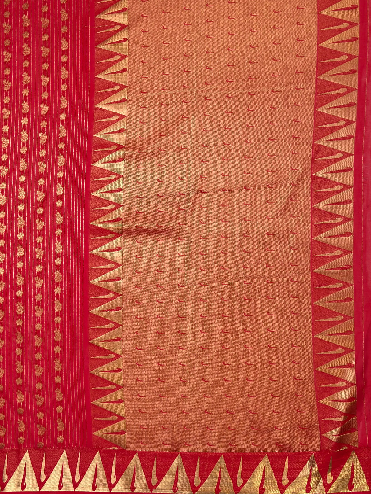 MIMOSA Red Saree Saree — pallu and zari work detail