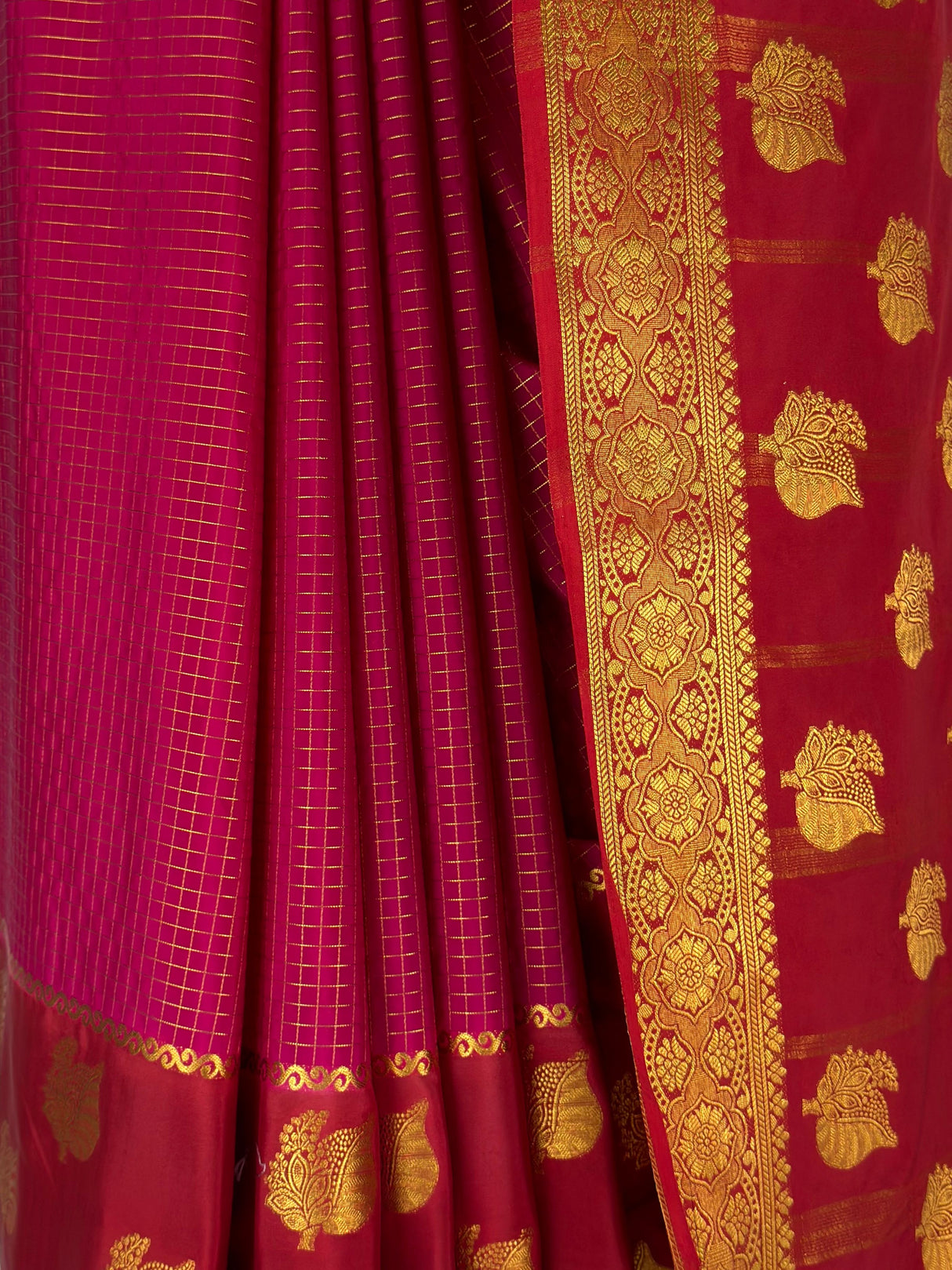 MIMOSA Rani Saree Saree — fleets shot full lifestyle