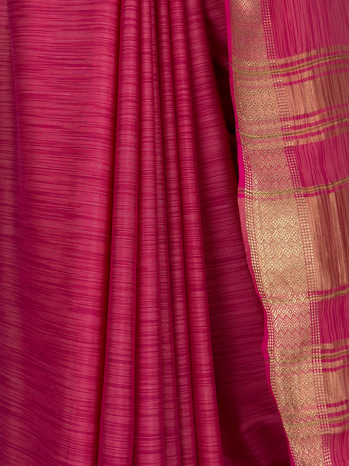 MIMOSA Rani Saree Saree — fleets shot full lifestyle