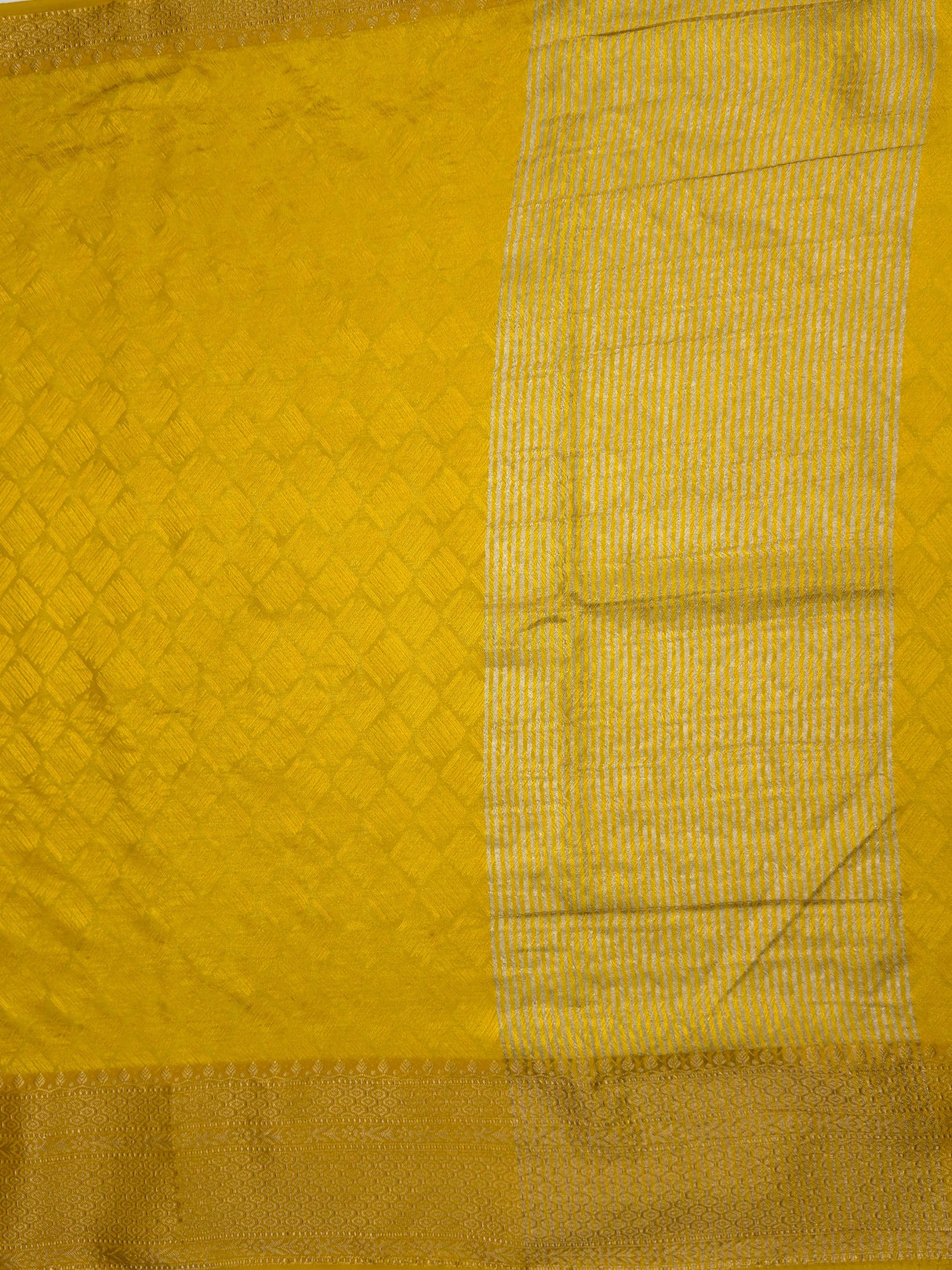 MIMOSA Gold Saree Saree — pallu and zari work detail