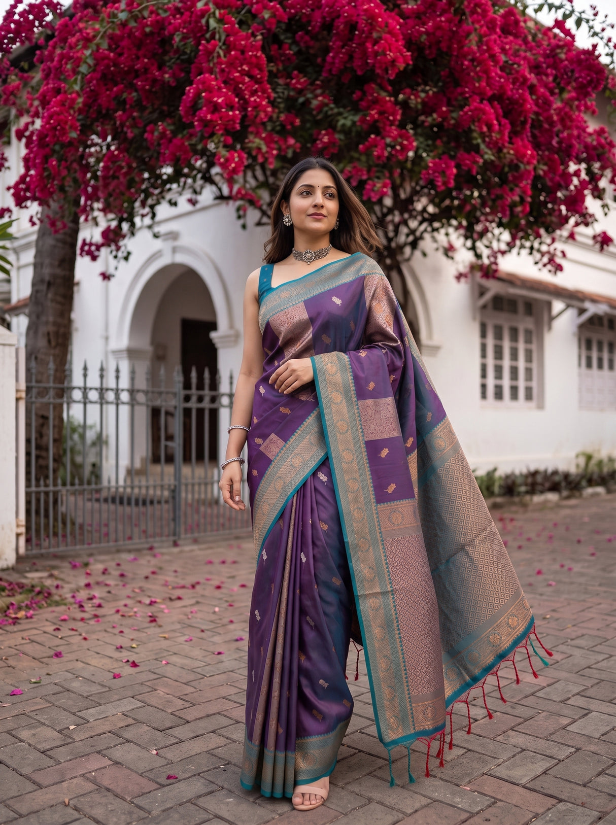 MIMOSA Navy Kanjivaram Art silk Saree — pose 9 styling detail