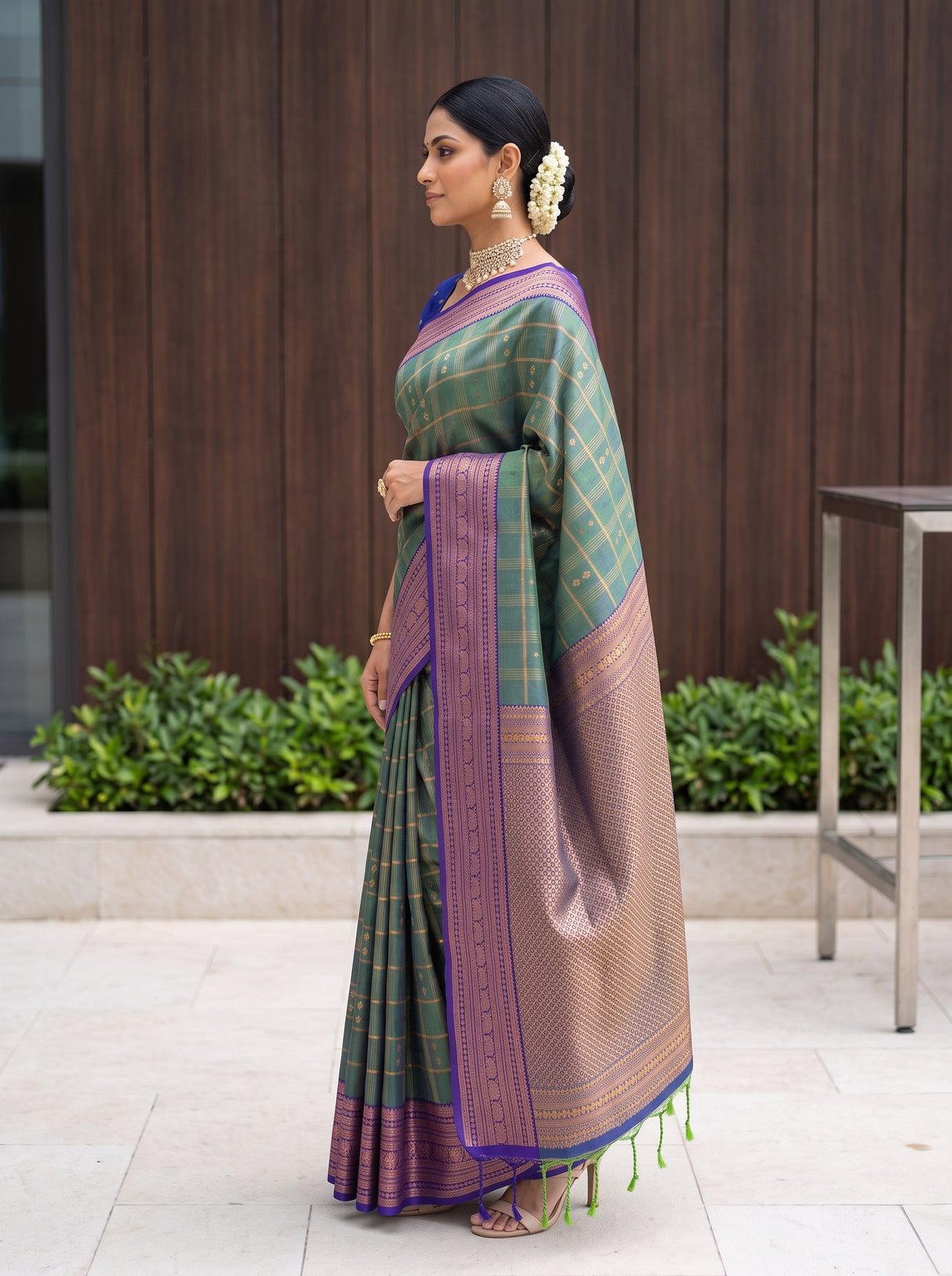 MIMOSA Green Saree Saree — pose 3 styling detail