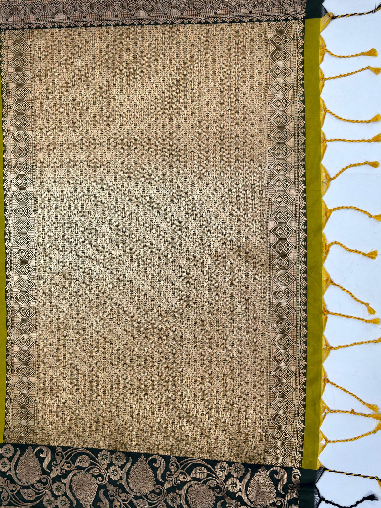 MIMOSA Pista Saree Saree — pallu and zari work detail