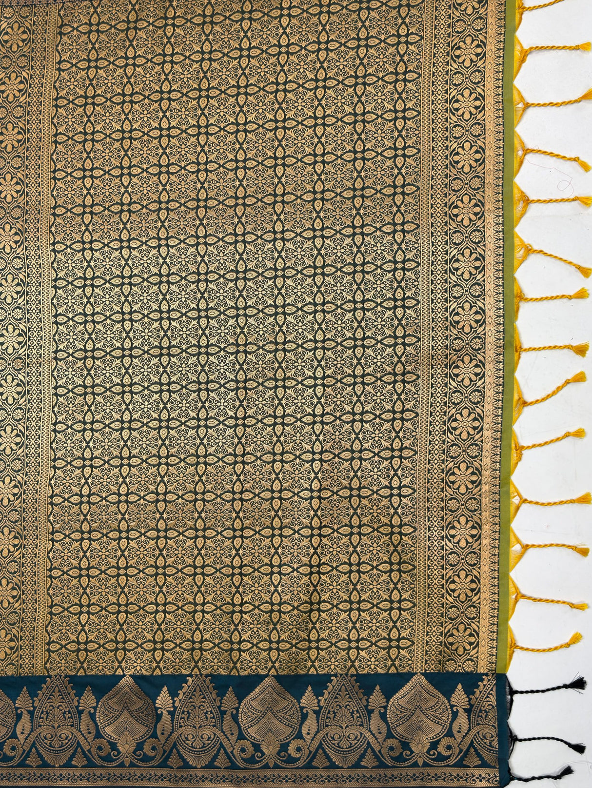 MIMOSA Pista Saree Saree — pallu and zari work detail