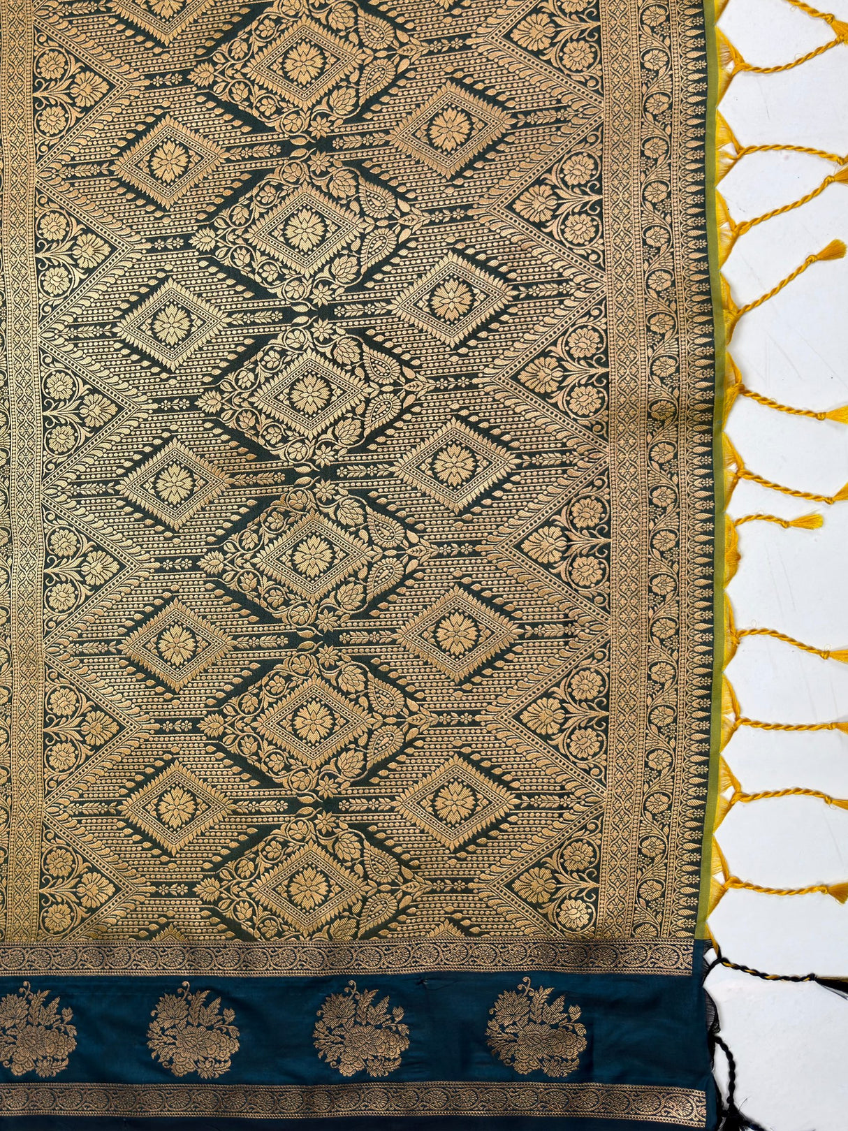 MIMOSA Pista Saree Saree — pallu and zari work detail