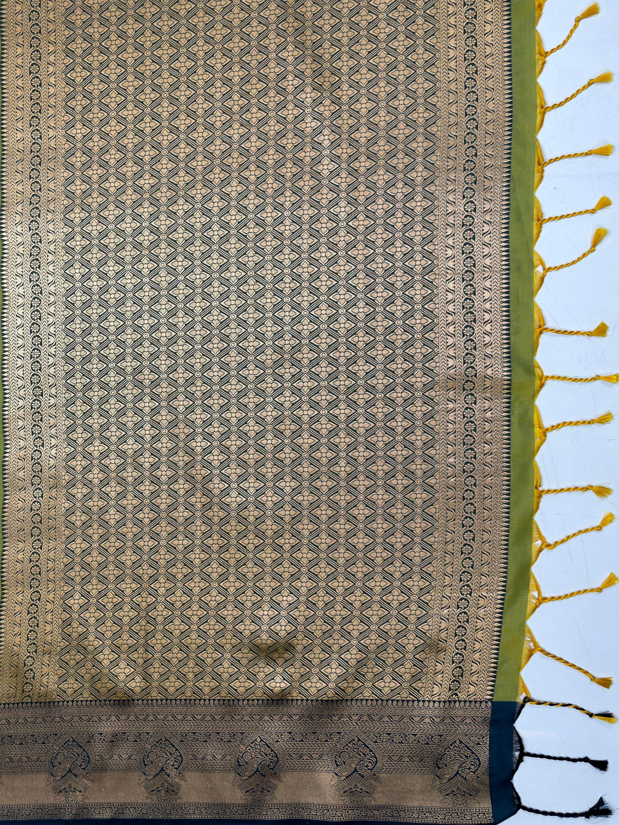MIMOSA Pista Saree Saree — pallu and zari work detail