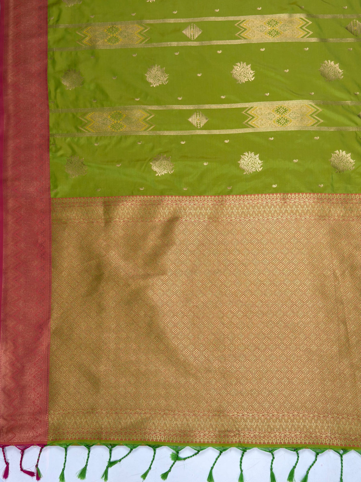 MIMOSA Parrot Green Saree Saree — pallu and zari work detail