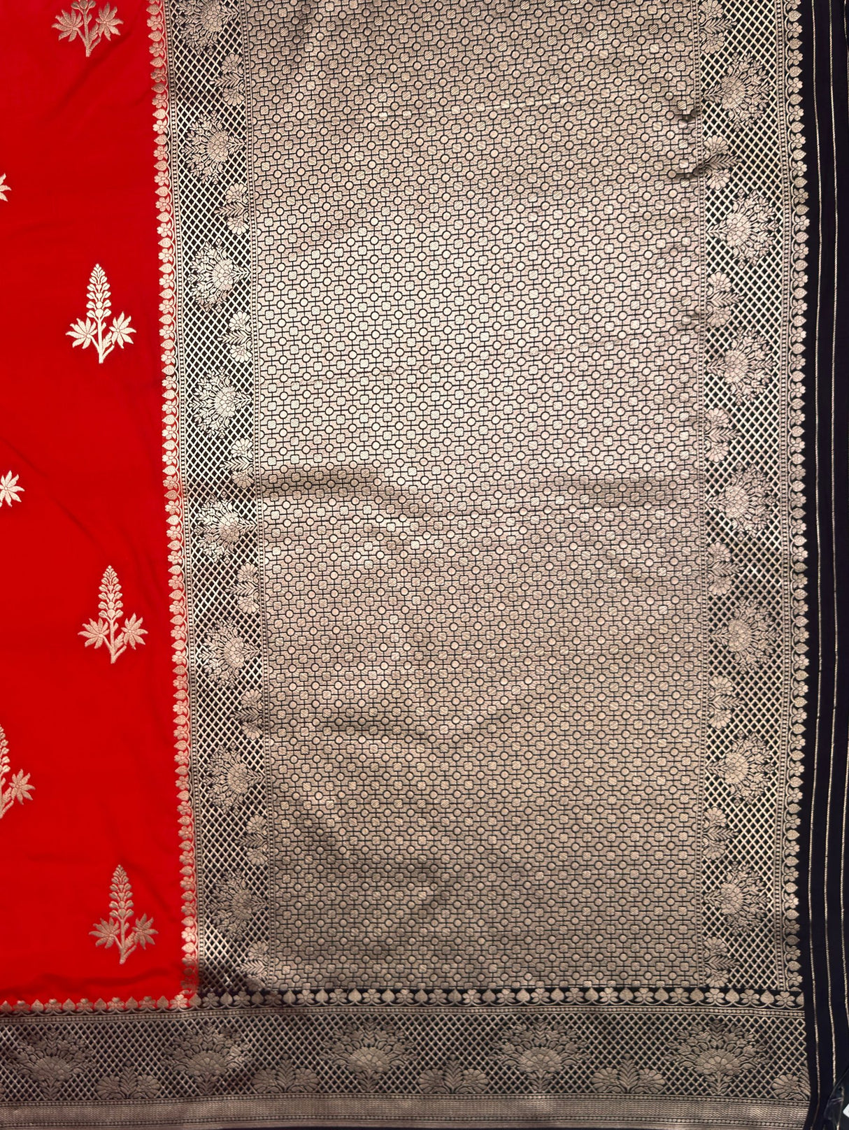 MIMOSA Red Saree Saree — pallu and zari work detail