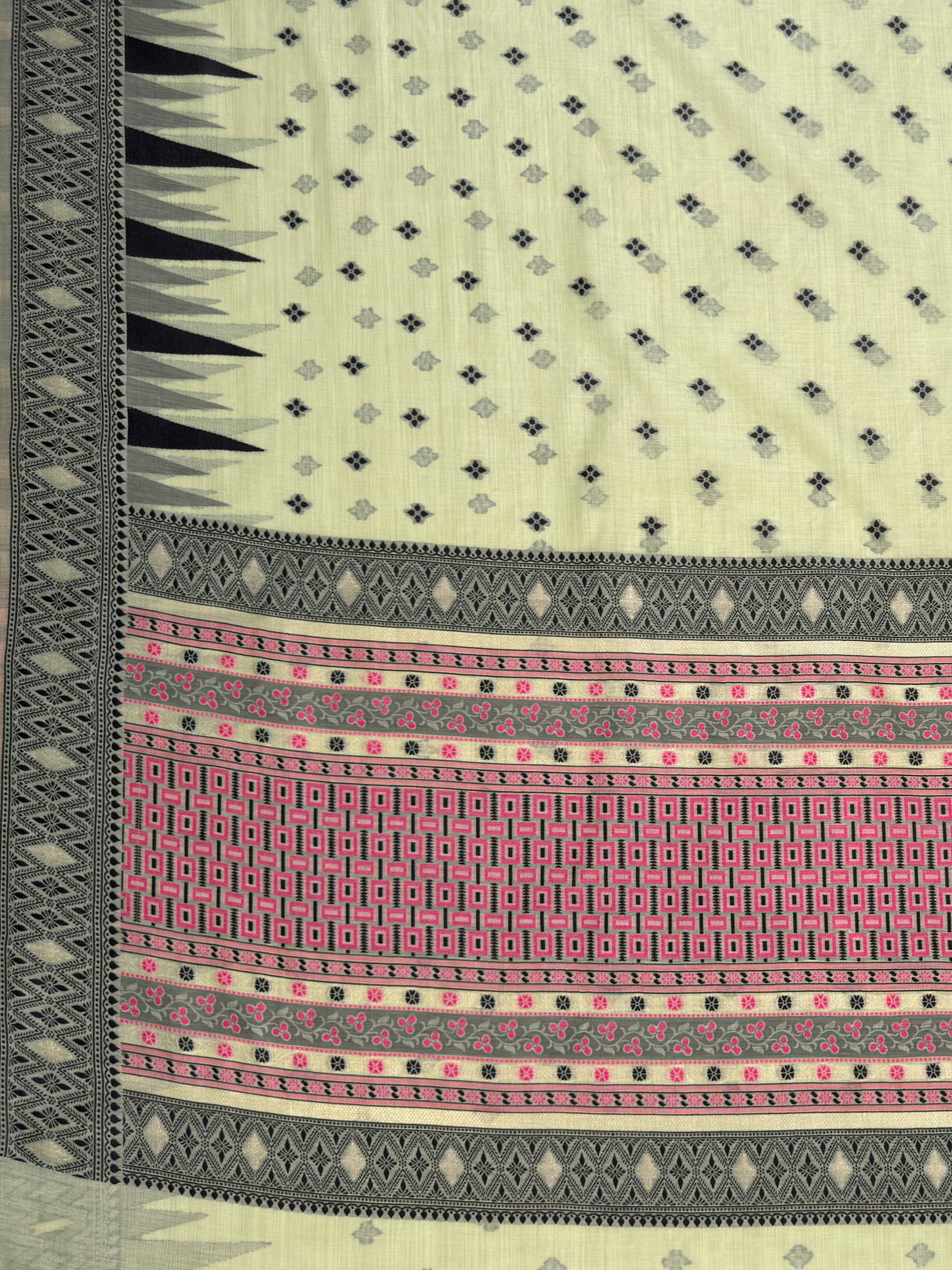 MIMOSA Pista Saree Saree — pallu and zari work detail