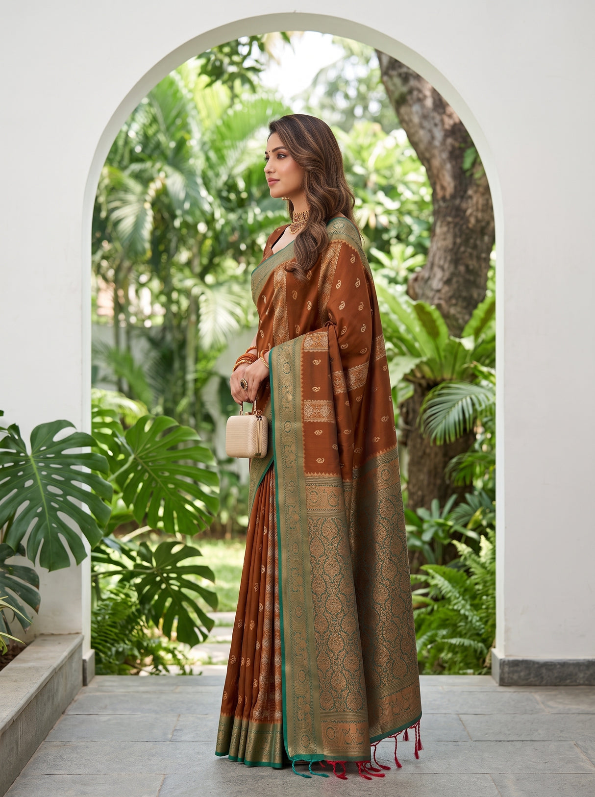 MIMOSA Brown Saree Saree — pose 3 styling detail