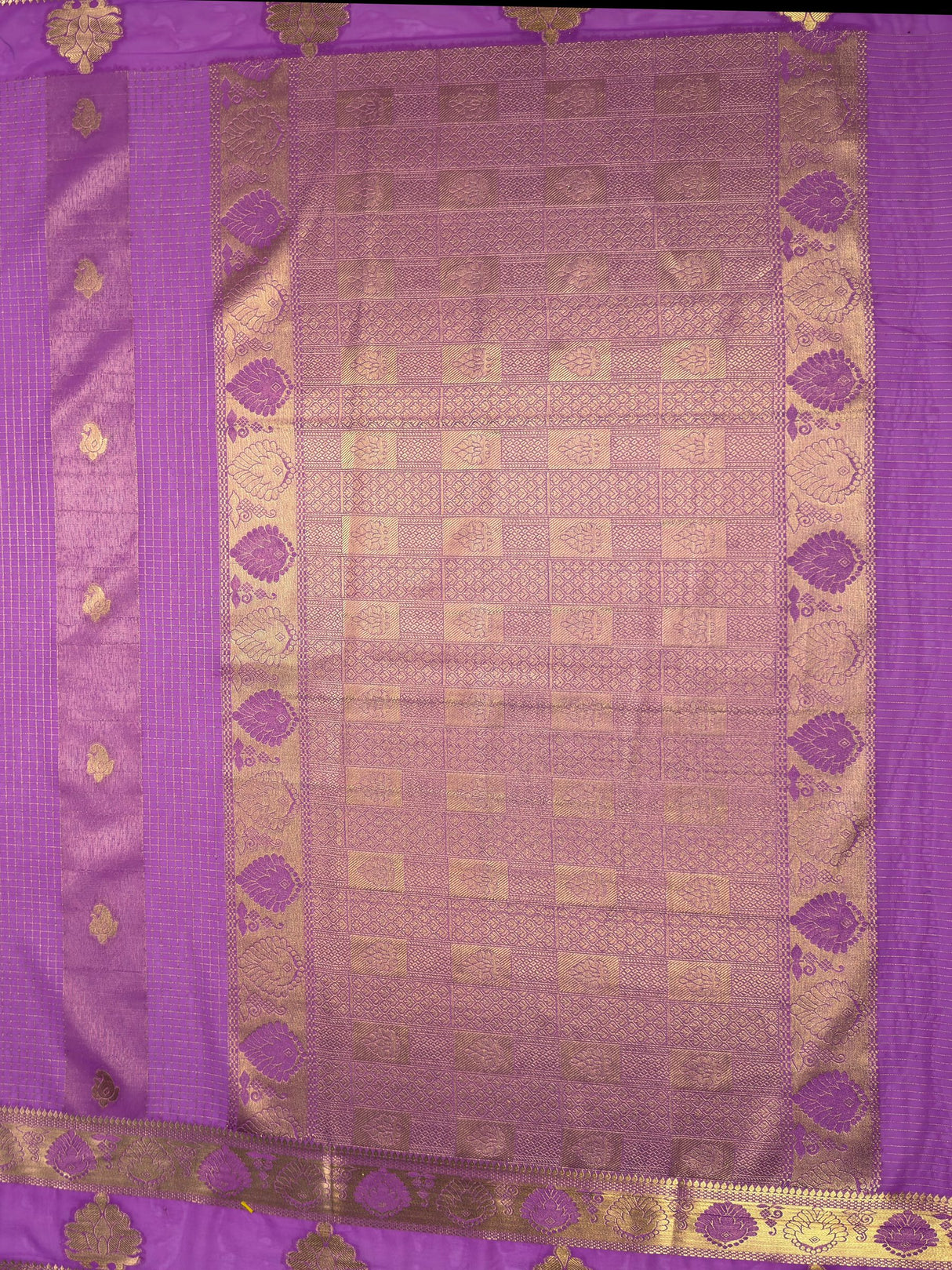 MIMOSA Lavender Saree Saree — pallu and zari work detail