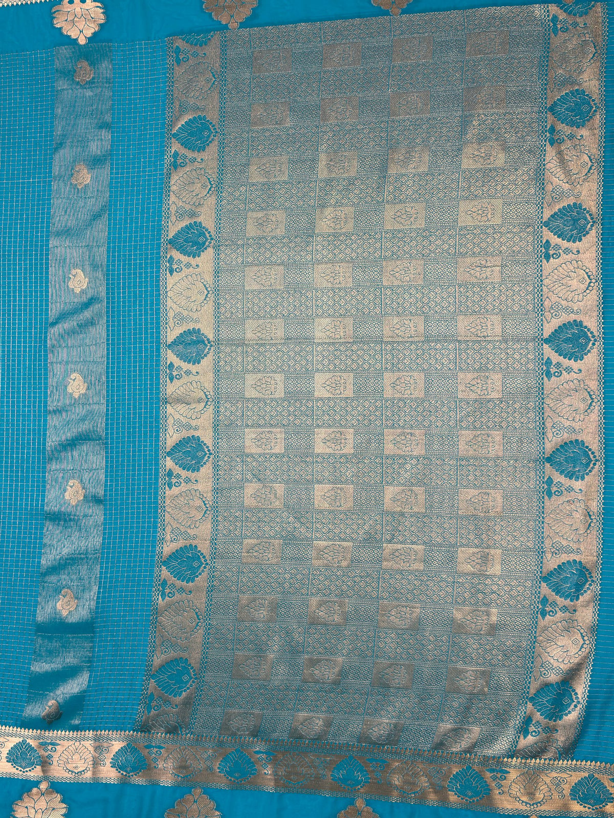 MIMOSA Sapphire Saree Saree — pallu and zari work detail