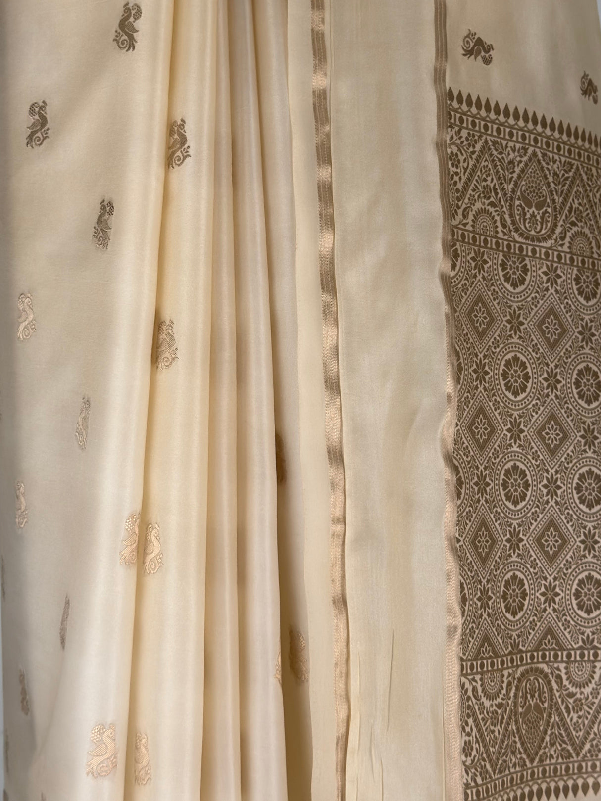MIMOSA Half White Saree Saree — fleets shot full lifestyle