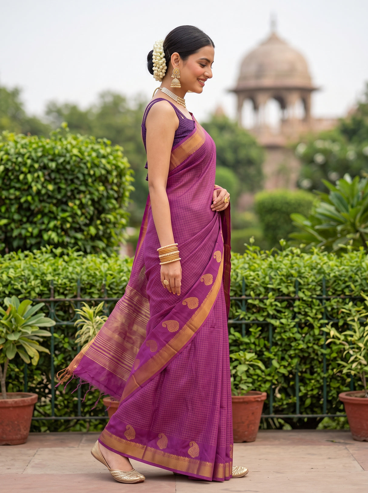 MIMOSA Gajari Saree Saree — pose 3 styling detail