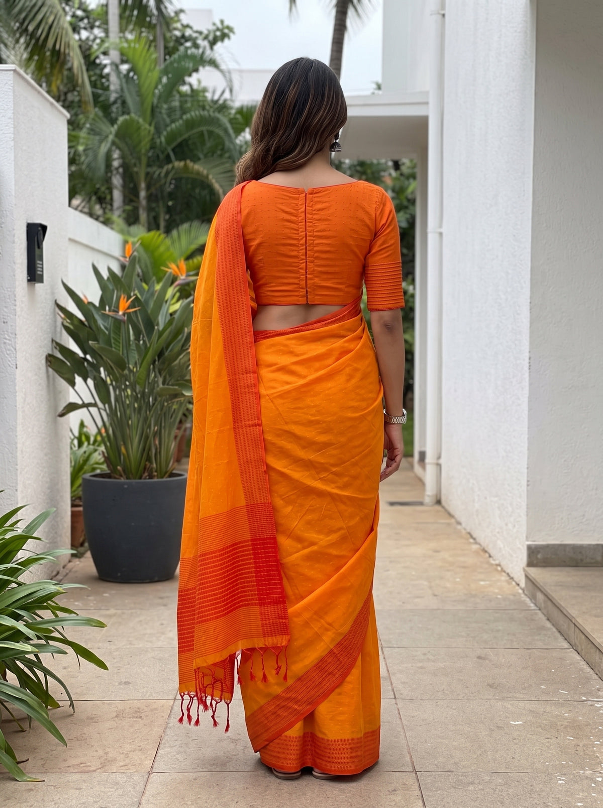 MIMOSA Gold Bengaluru Art Silk Saree — saree shot pallu body