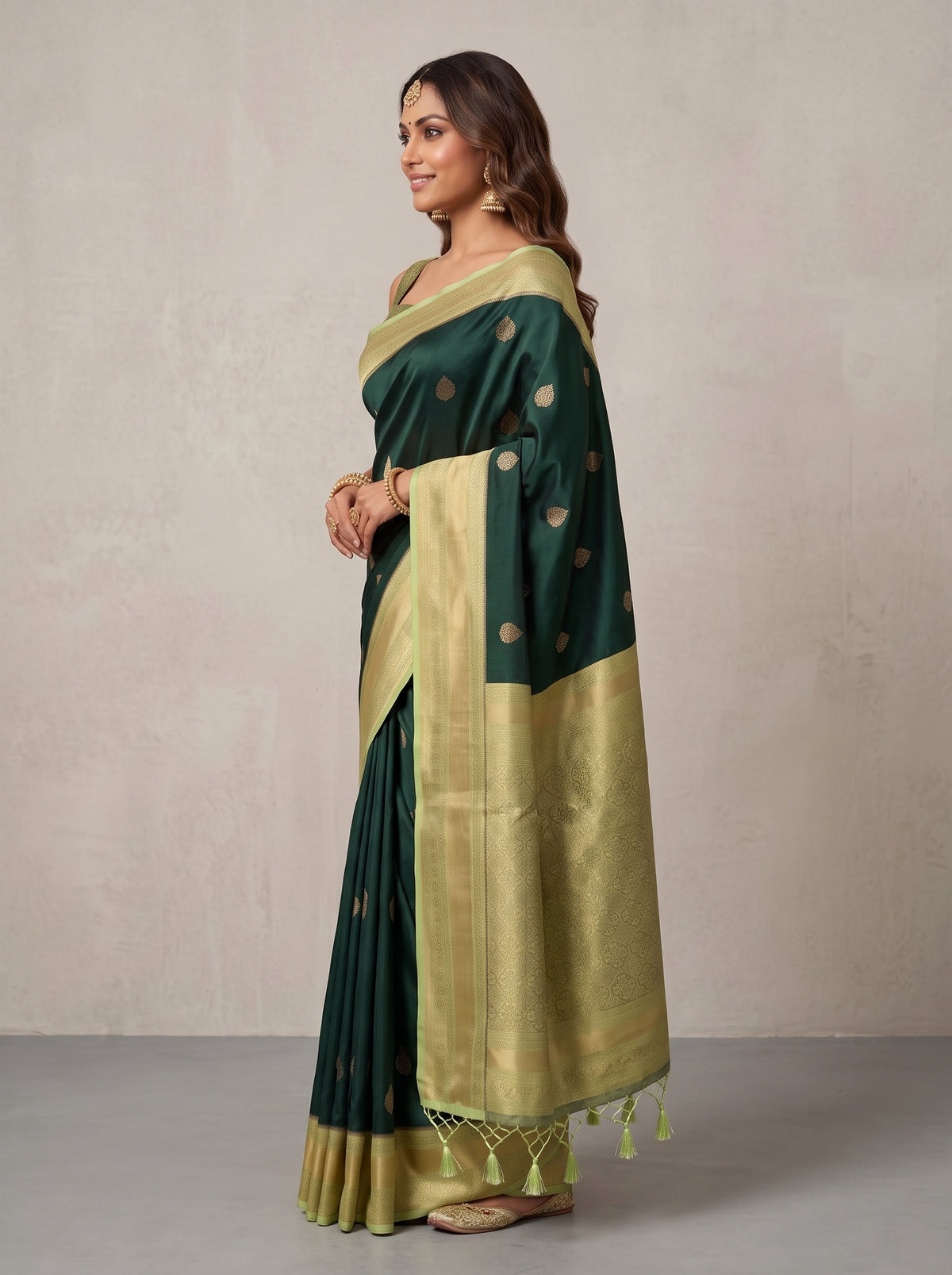 MIMOSA Bottle Green Kanjivaram Saree — pose 3 styling detail