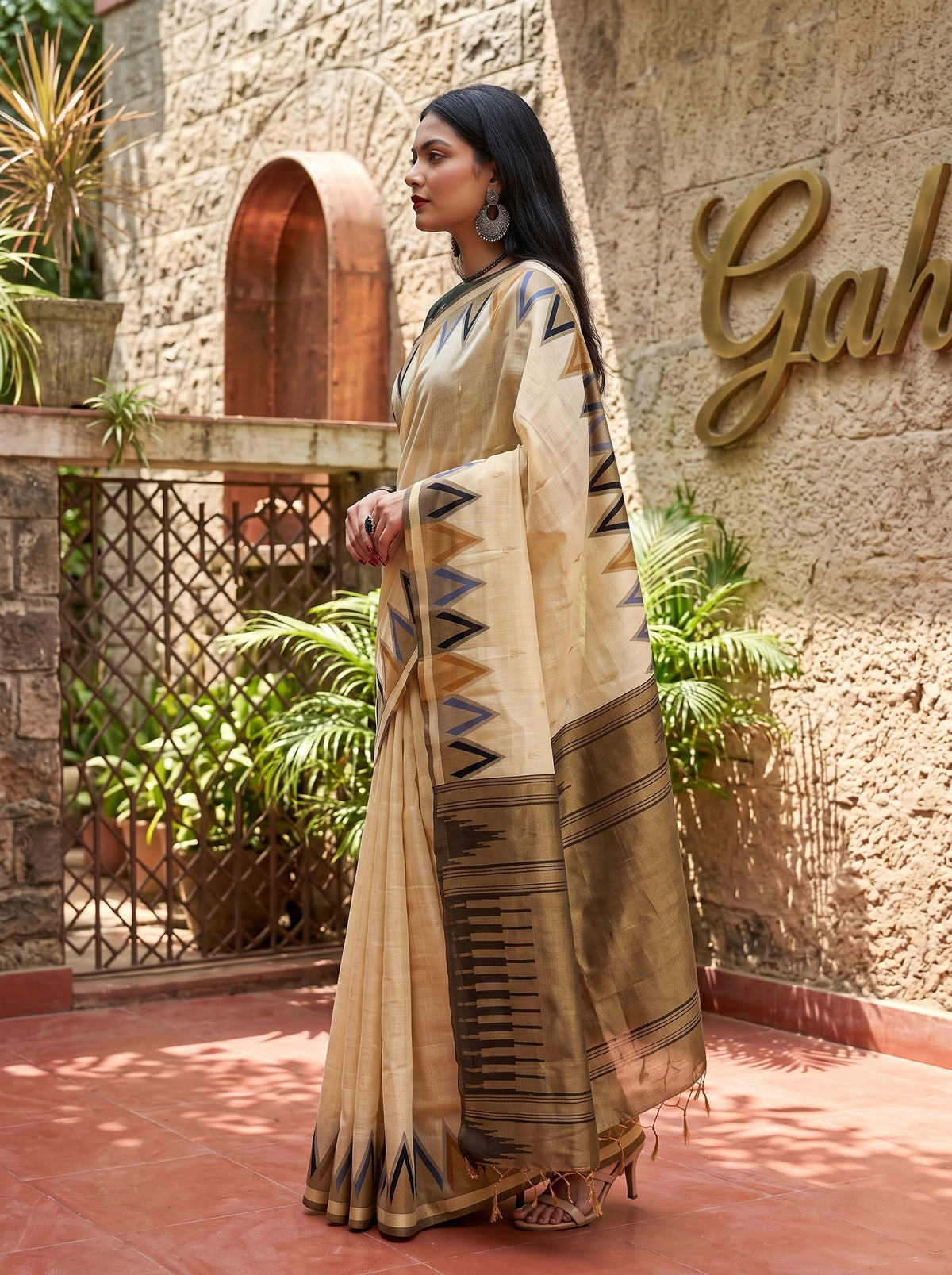 MIMOSA Tussar Banarasi Saree — pose 3 styling detail