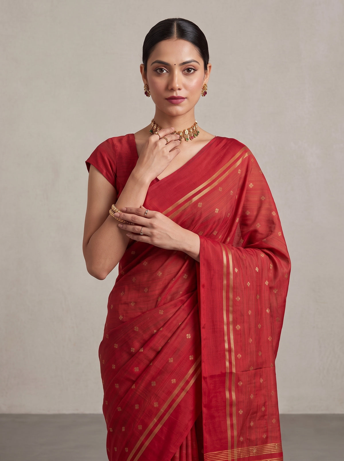 MIMOSA Red Bhagalpuri Tussar silk Tussar Silk Saree — pose 10 styling detail