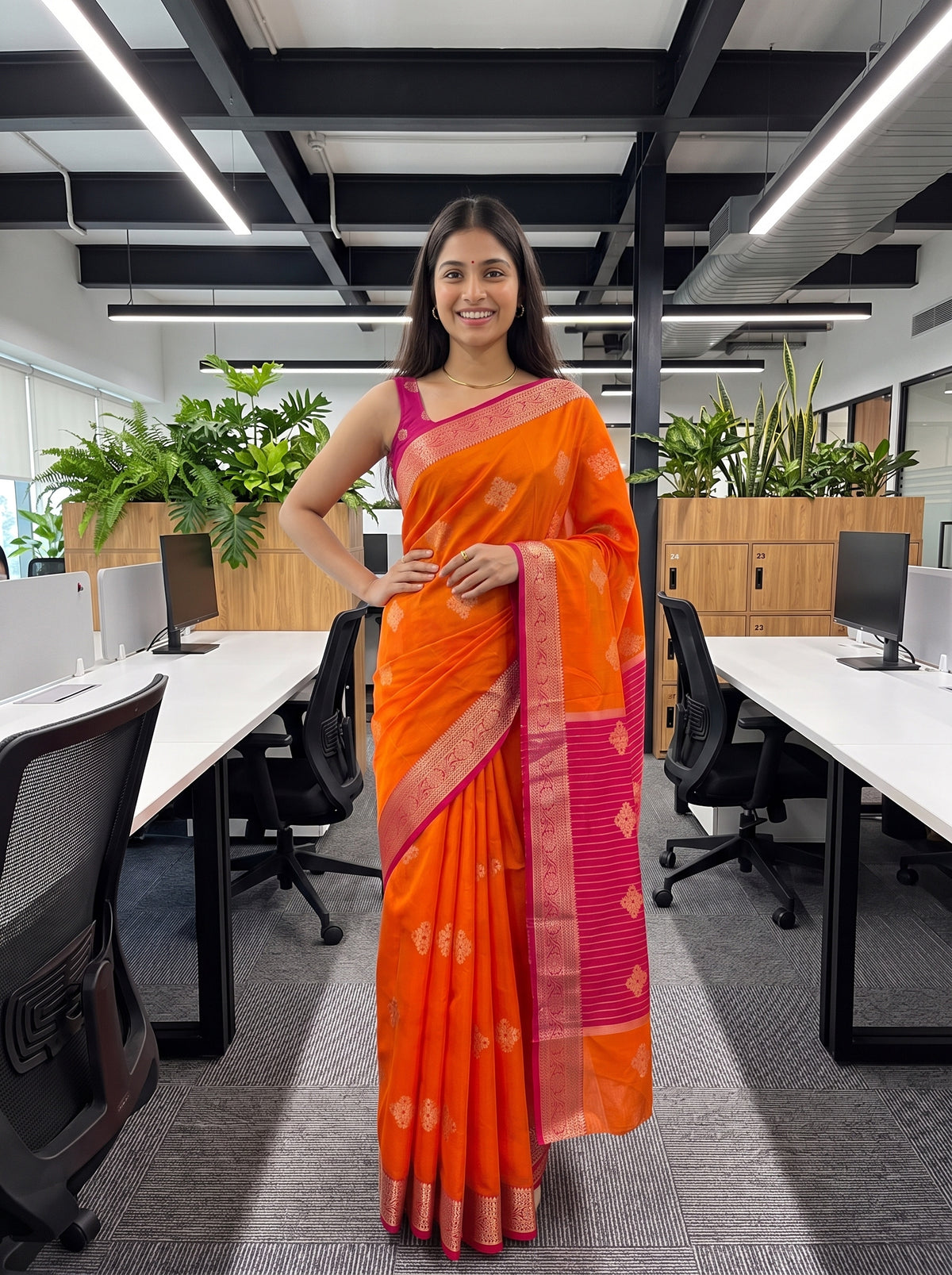 MIMOSA Orange Maheshwari Cotton Cotton Saree — pose 4 styling detail