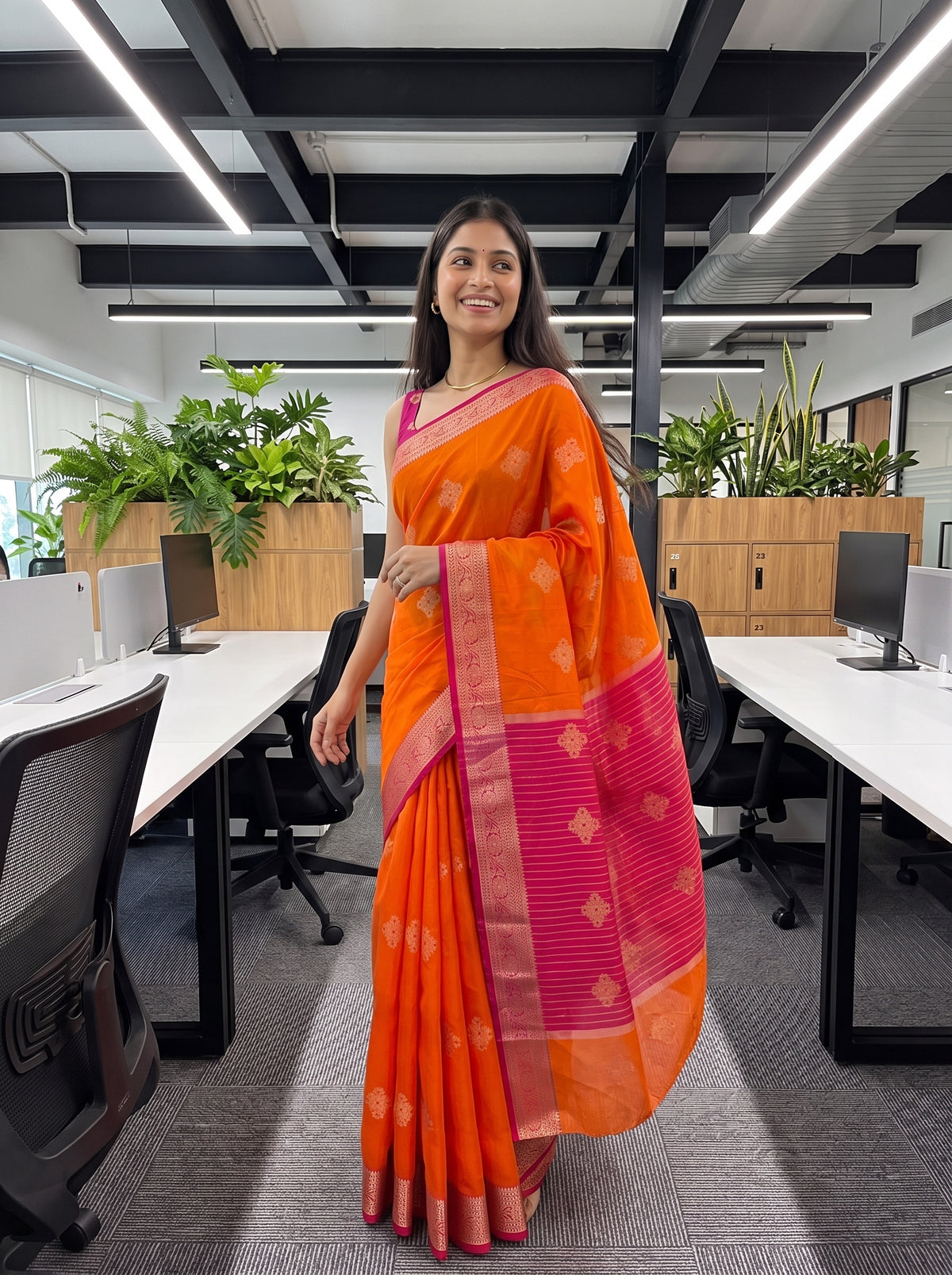 MIMOSA Orange Maheshwari Cotton Cotton Saree — pose 9 styling detail