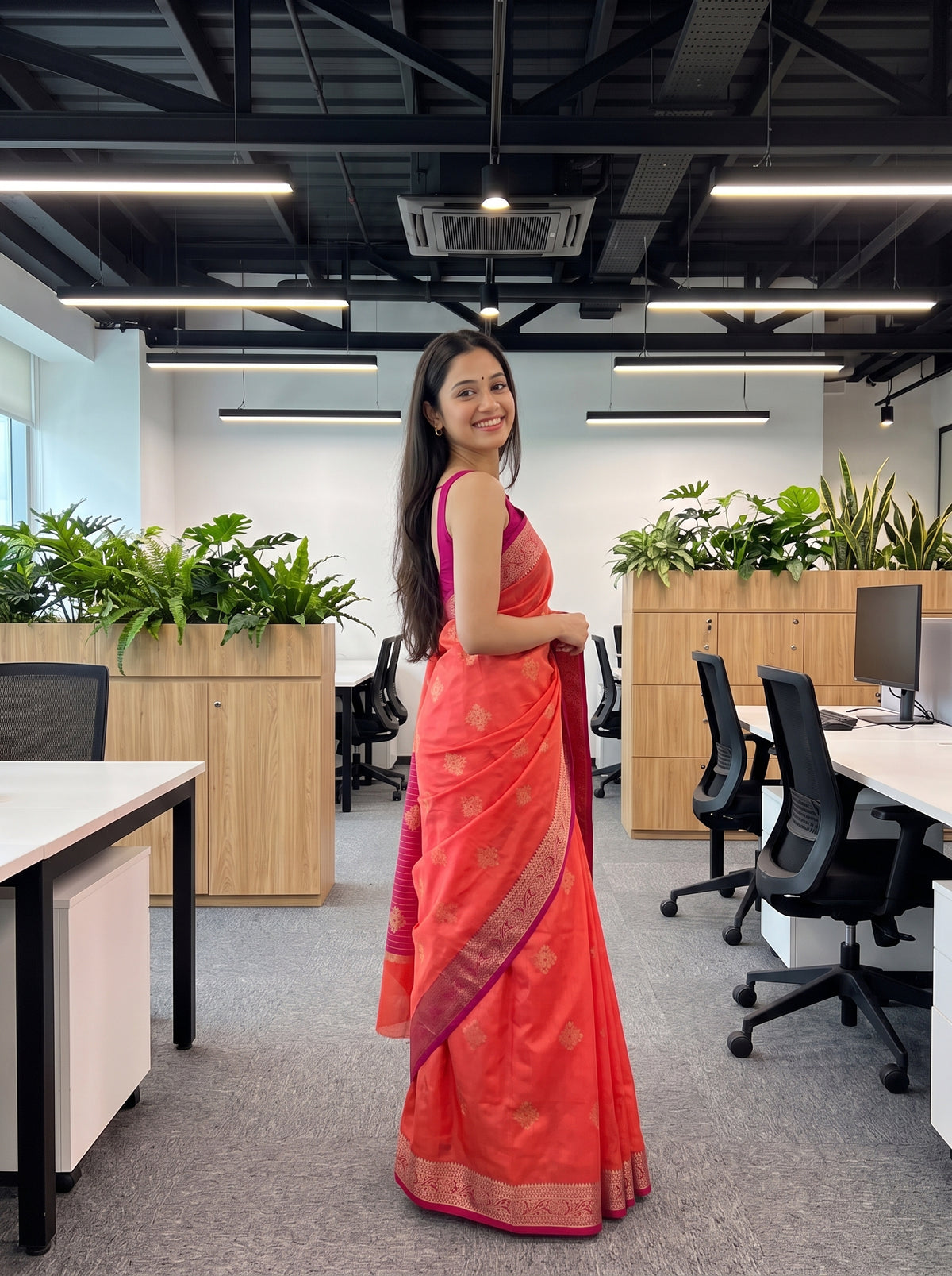 MIMOSA Peach Maheshwari Cotton Cotton Saree — pose 5 styling detail
