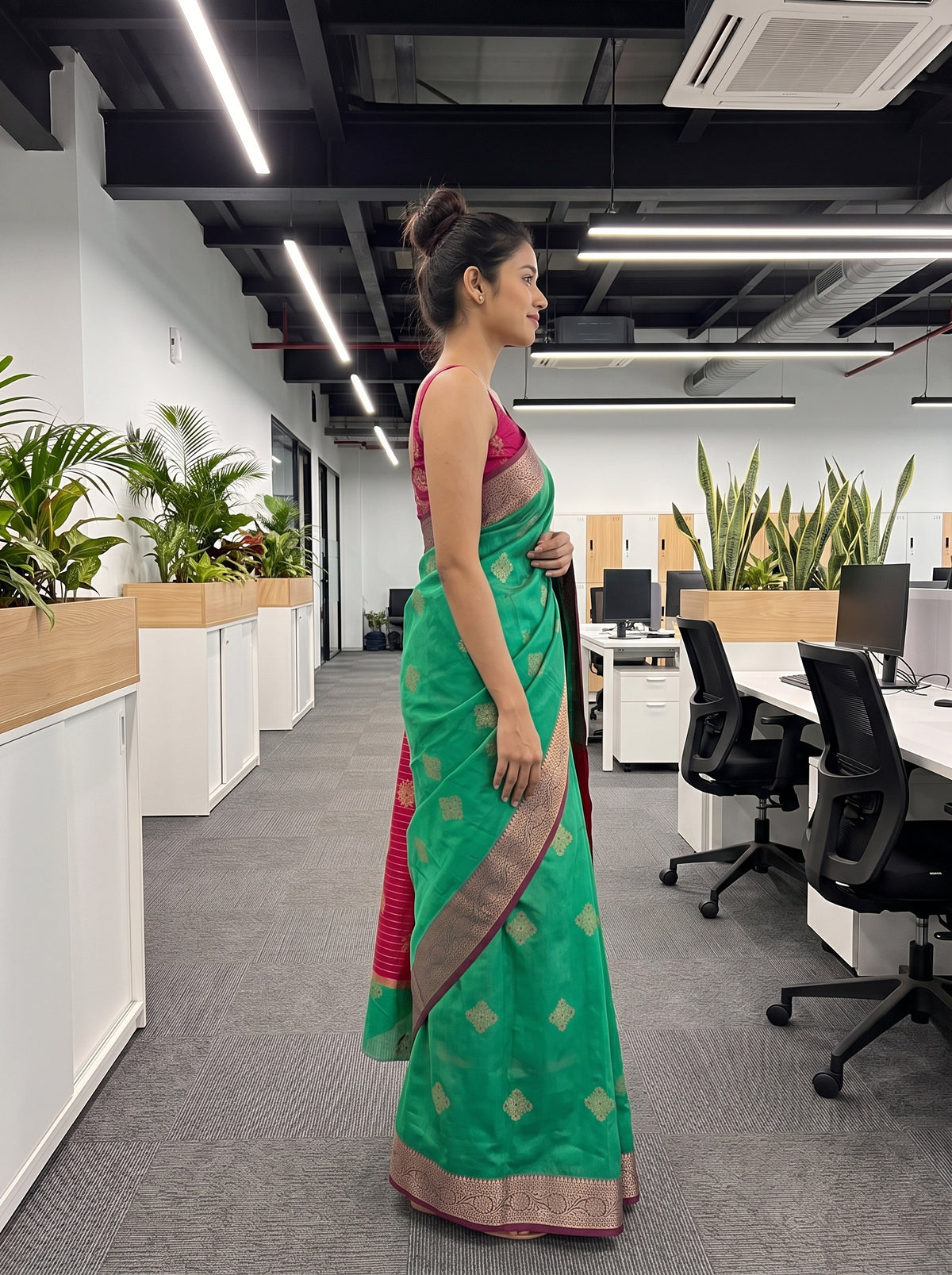 MIMOSA Rama Maheshwari Cotton Cotton Saree — pose 3 styling detail