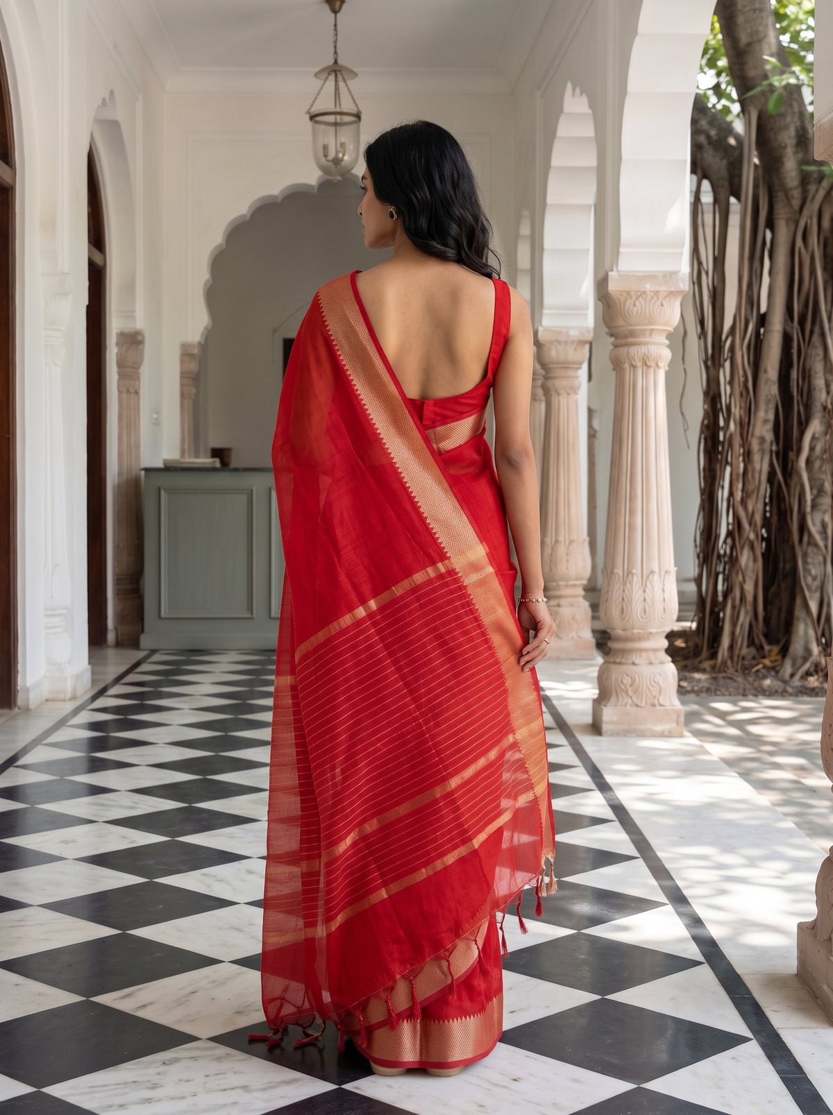 MIMOSA Red Maheshwari Cotton Cotton Saree — Saree shot pallu body