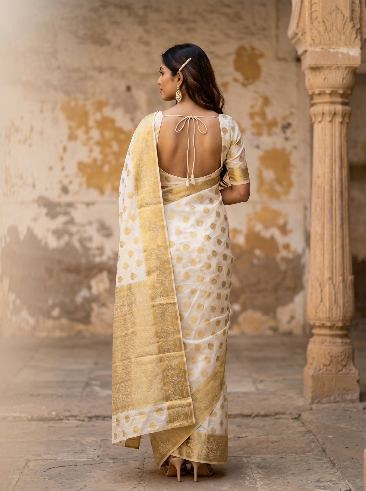 MIMOSA Saree Saree — pose 2 styling detail