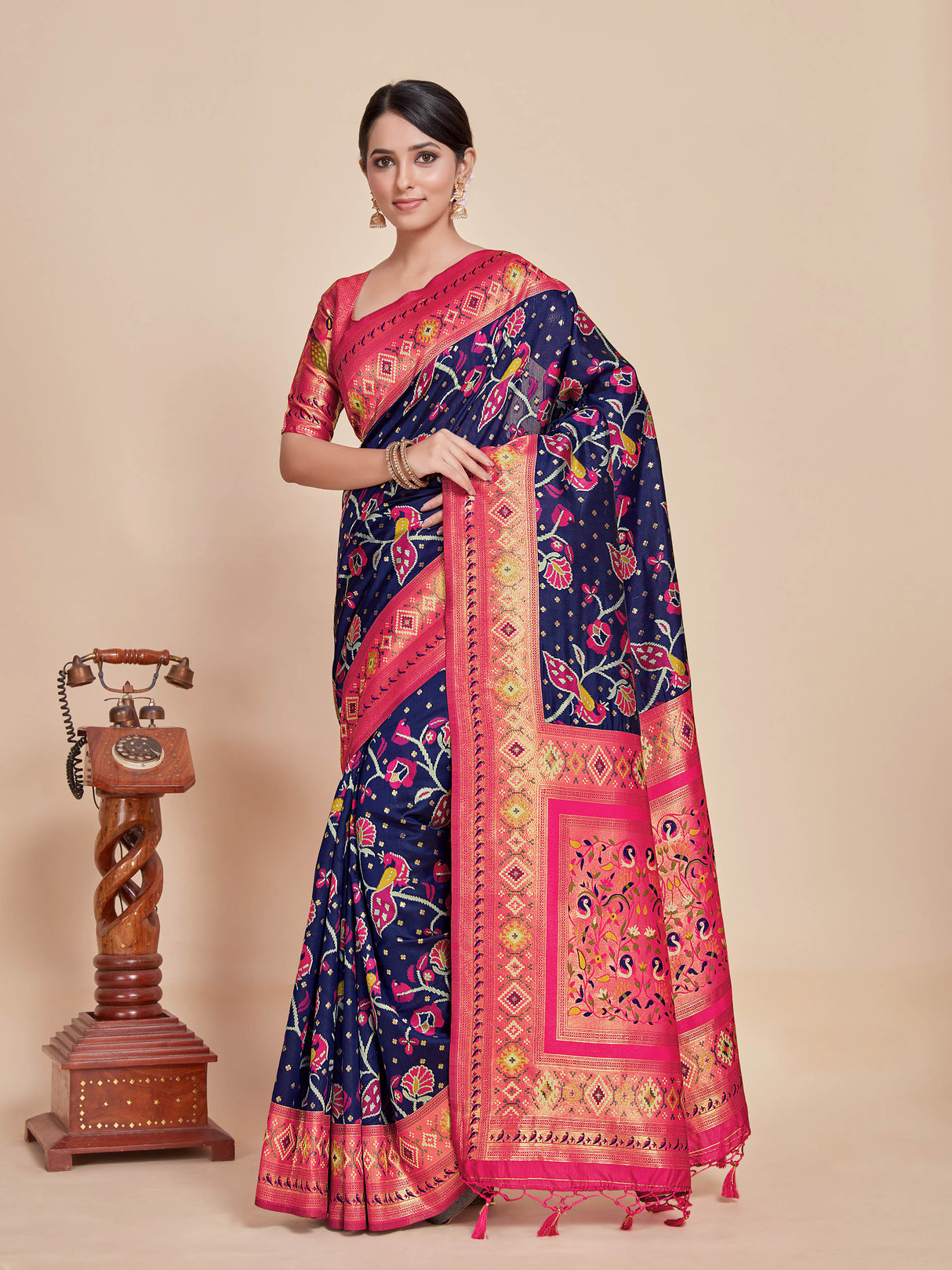 Mimosa Women's Woven Design Kanjivaram Style Art Silk Saree With Blouse Piece : SA00001416NVFREE