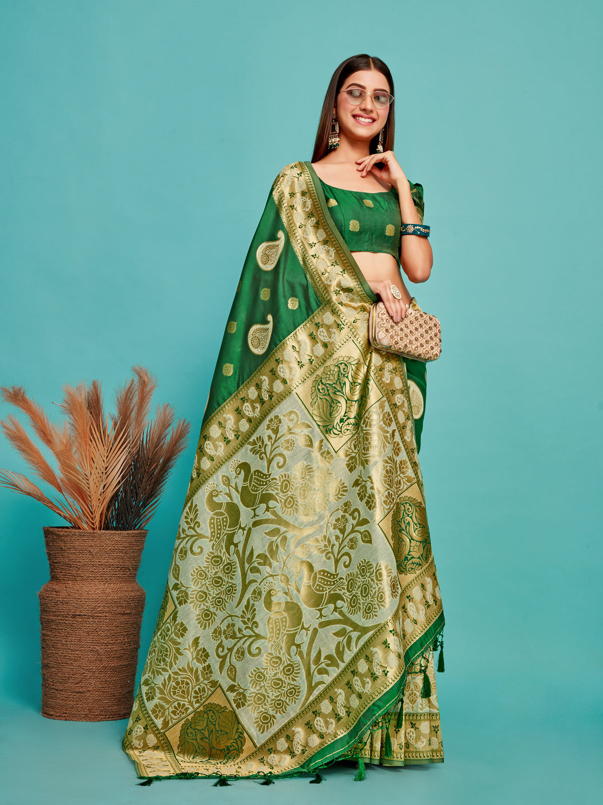 Mimosa Women's Woven Design Kanjivaram Art Silk Saree With Blouse Piece : SA00001246BGFREE