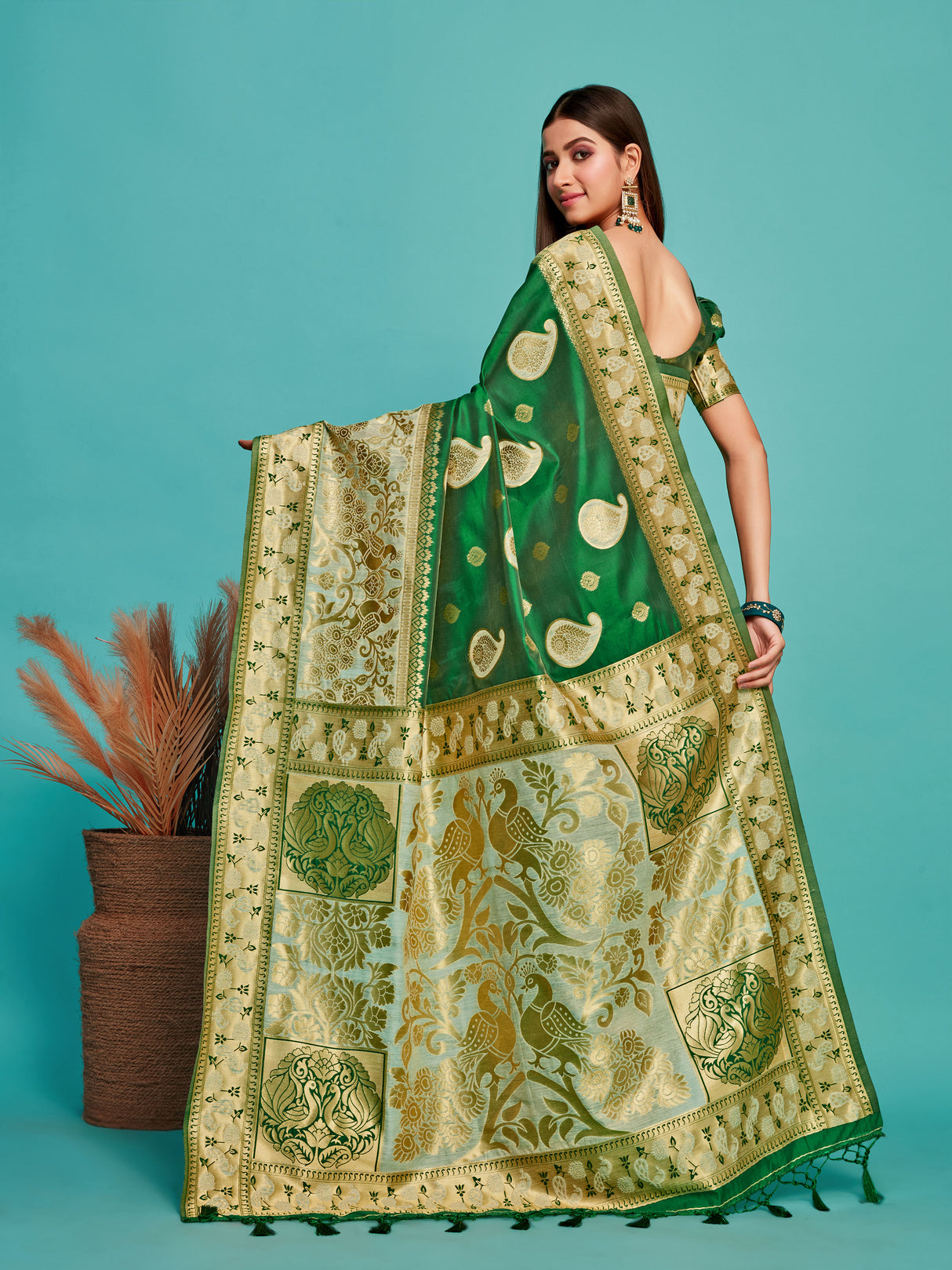 Mimosa Women's Woven Design Kanjivaram Art Silk Saree With Blouse Piece : SA00001246BGFREE