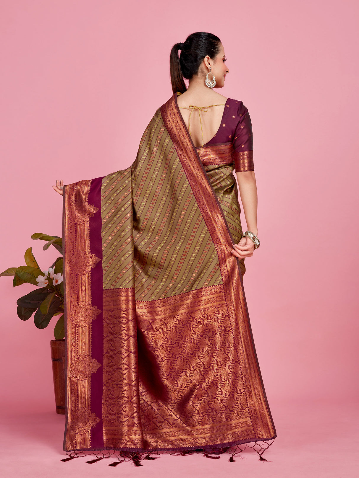 Mimosa Women's Woven Design Kanjivaram Style Art Silk Saree With Blouse Piece : SA00001252OLFREE