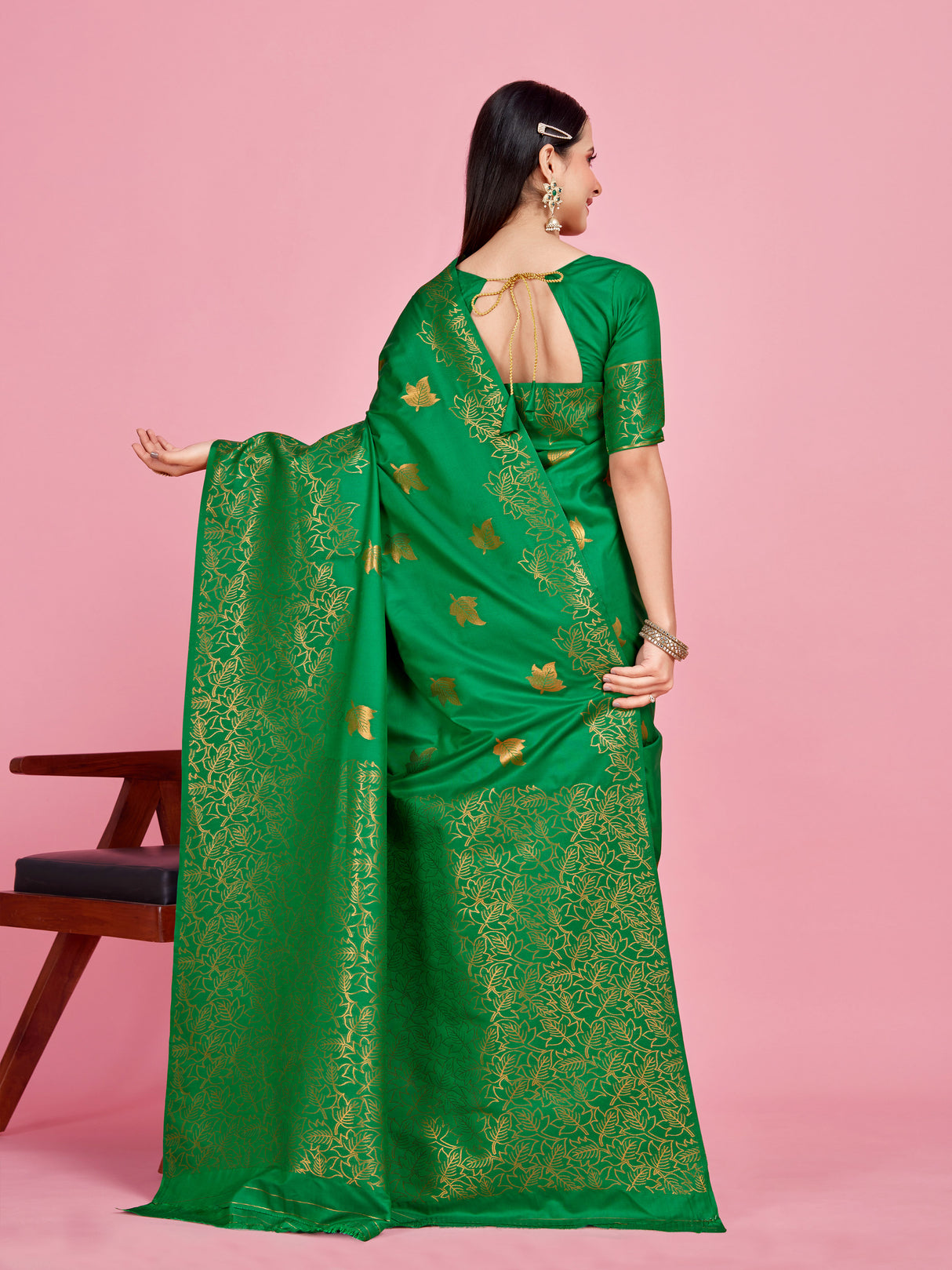 Mimosa Women's Woven Design Kanjivaram Style Art Silk Saree With Blouse Piece : SA00001348GRNFREE