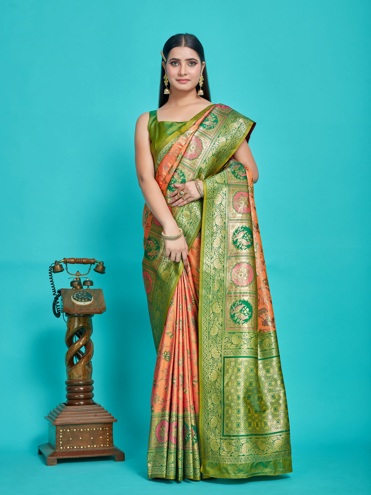Mimosa Women's Woven Design Patola Style Art Silk Saree With Blouse Piece : SA00001389PCFREE