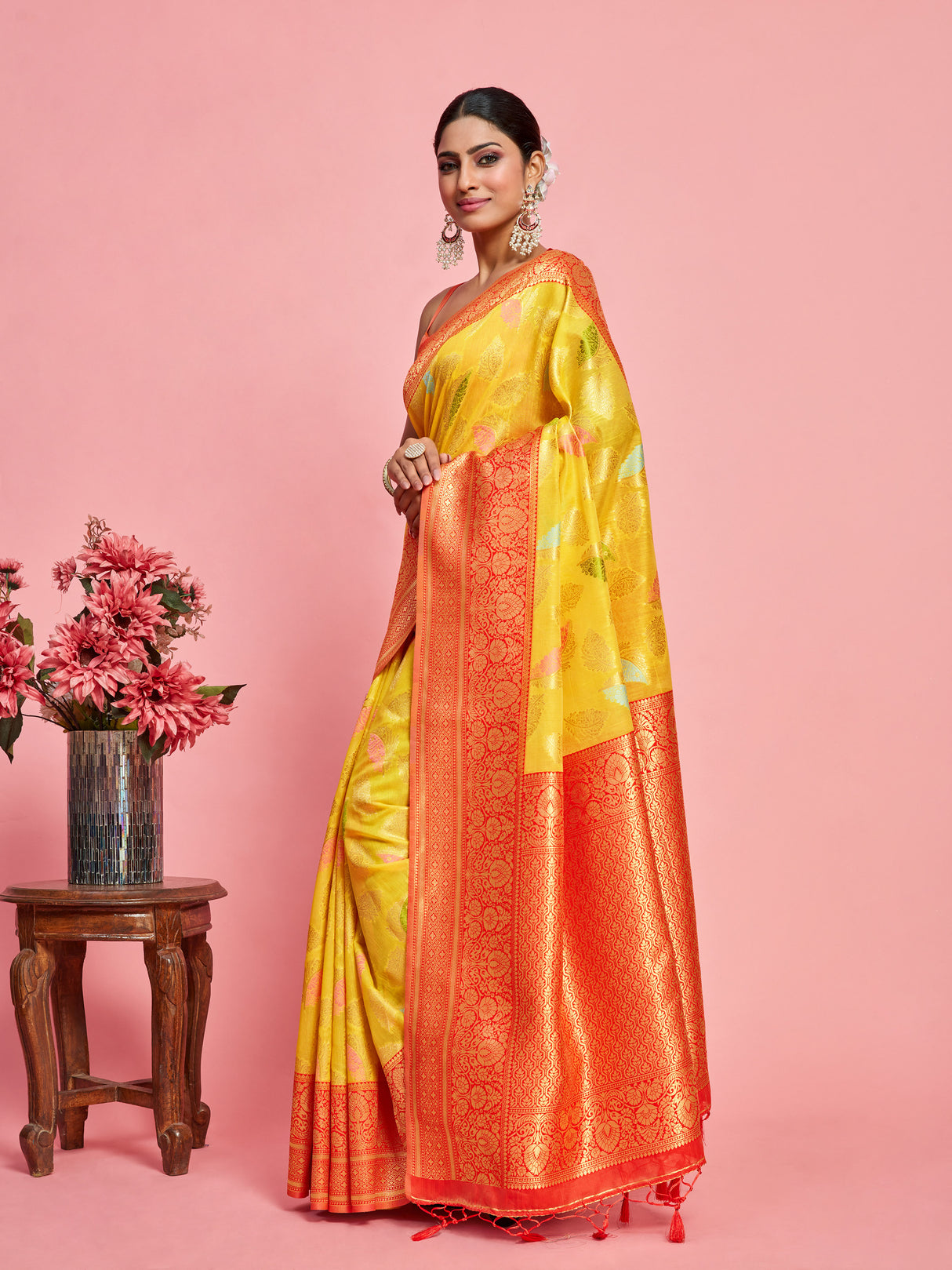 Mimosa Women's Woven Design Kanjivaram Linen Saree With Blouse Piece : SA00001245GDFREE