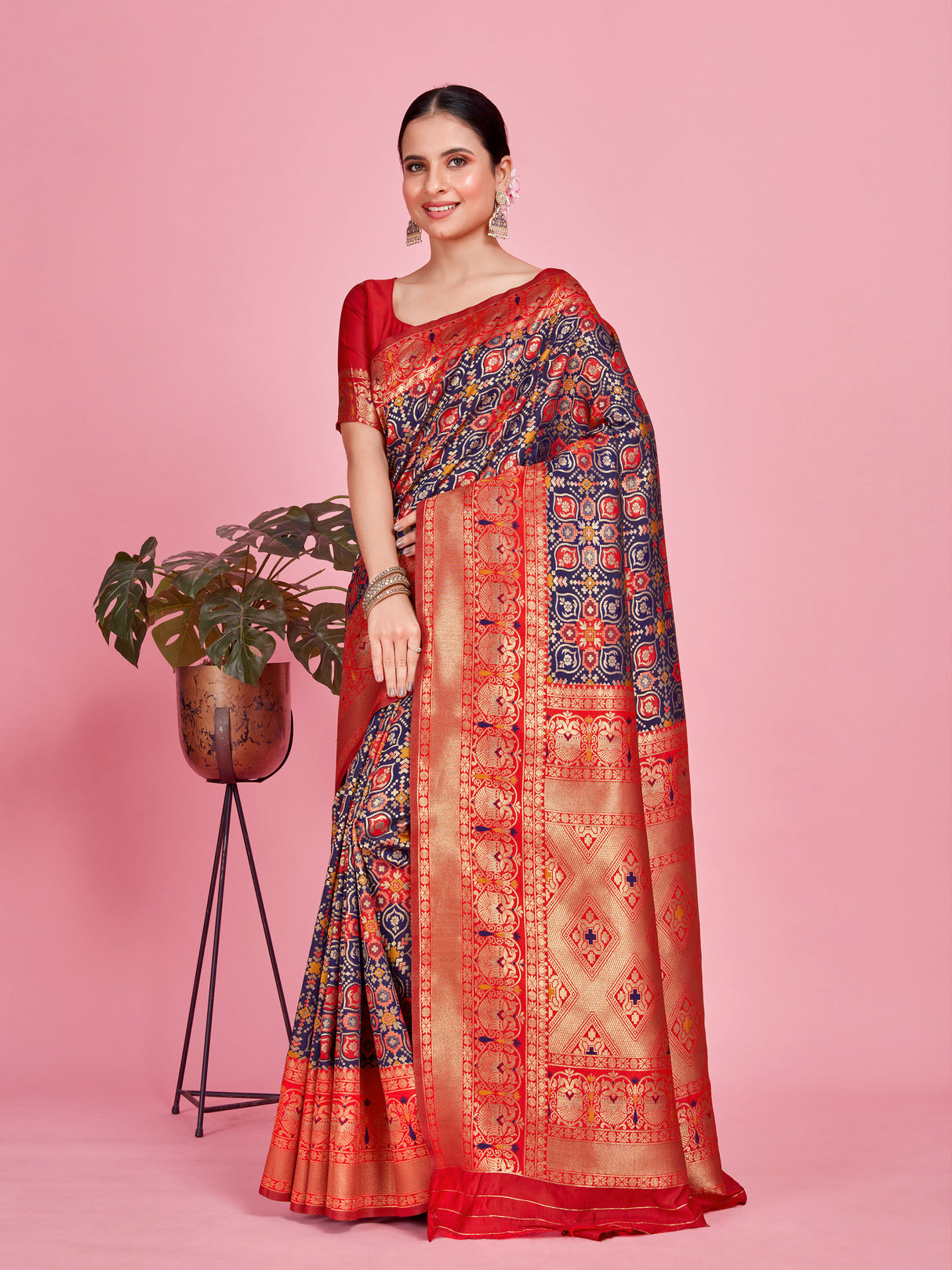 Mimosa Women's Woven Design Patola Style Art Silk Saree With Blouse Piece : SA00001342NVFREE