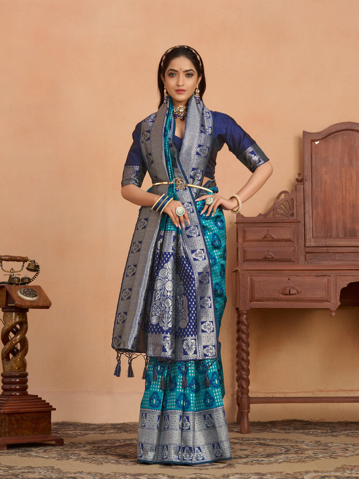 Mimosa Women's Woven Design Kanjivaram Art Silk Saree With Blouse Piece : SA0000902SF