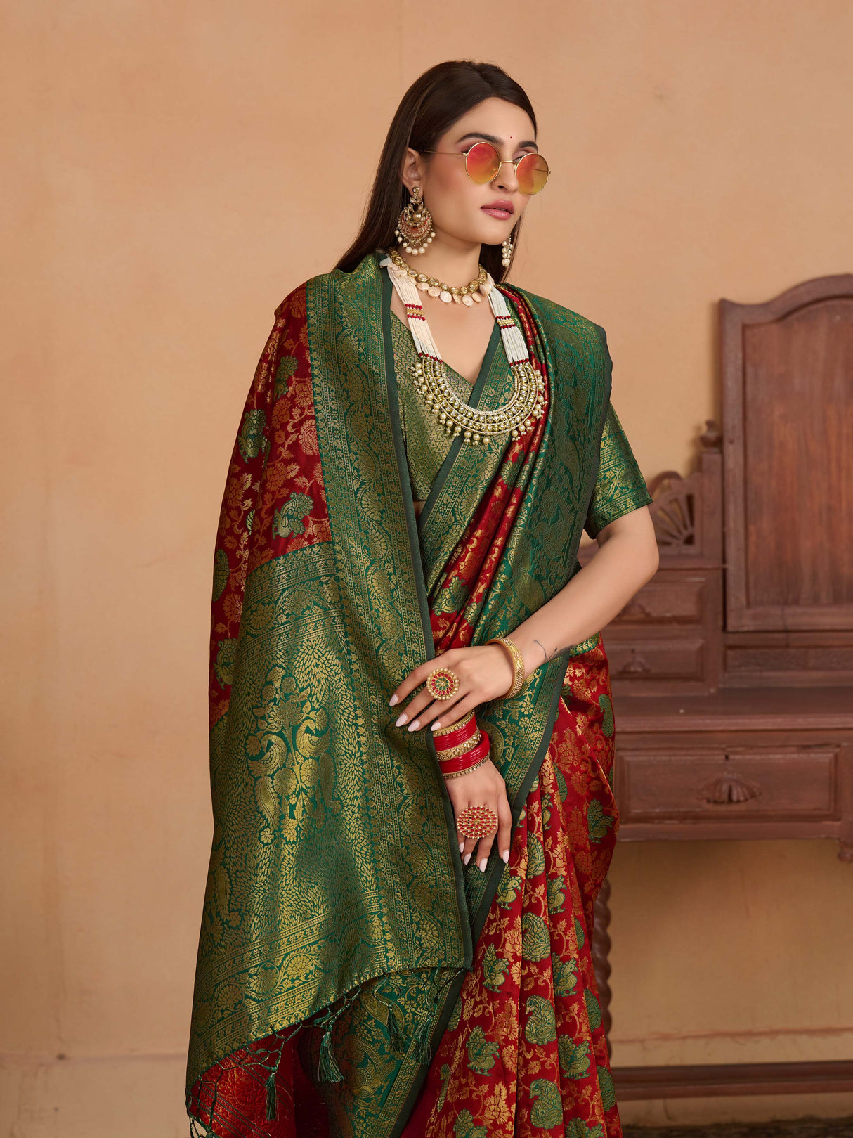 Mimosa Women's Woven Design Kanjivaram Art Silk Saree With Blouse Piece : SA0000890MR
