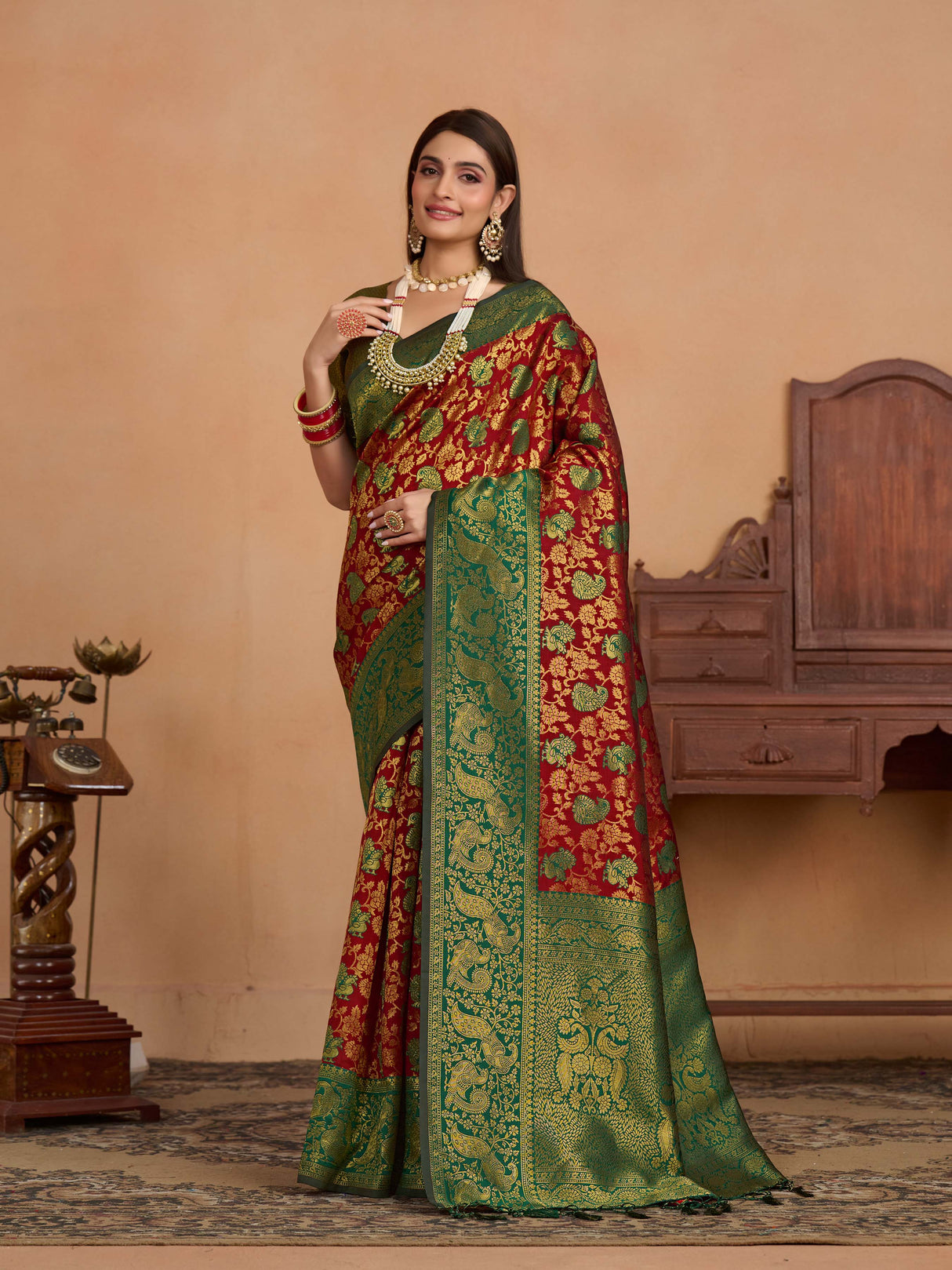 Mimosa Women's Woven Design Kanjivaram Art Silk Saree With Blouse Piece : SA0000890MR