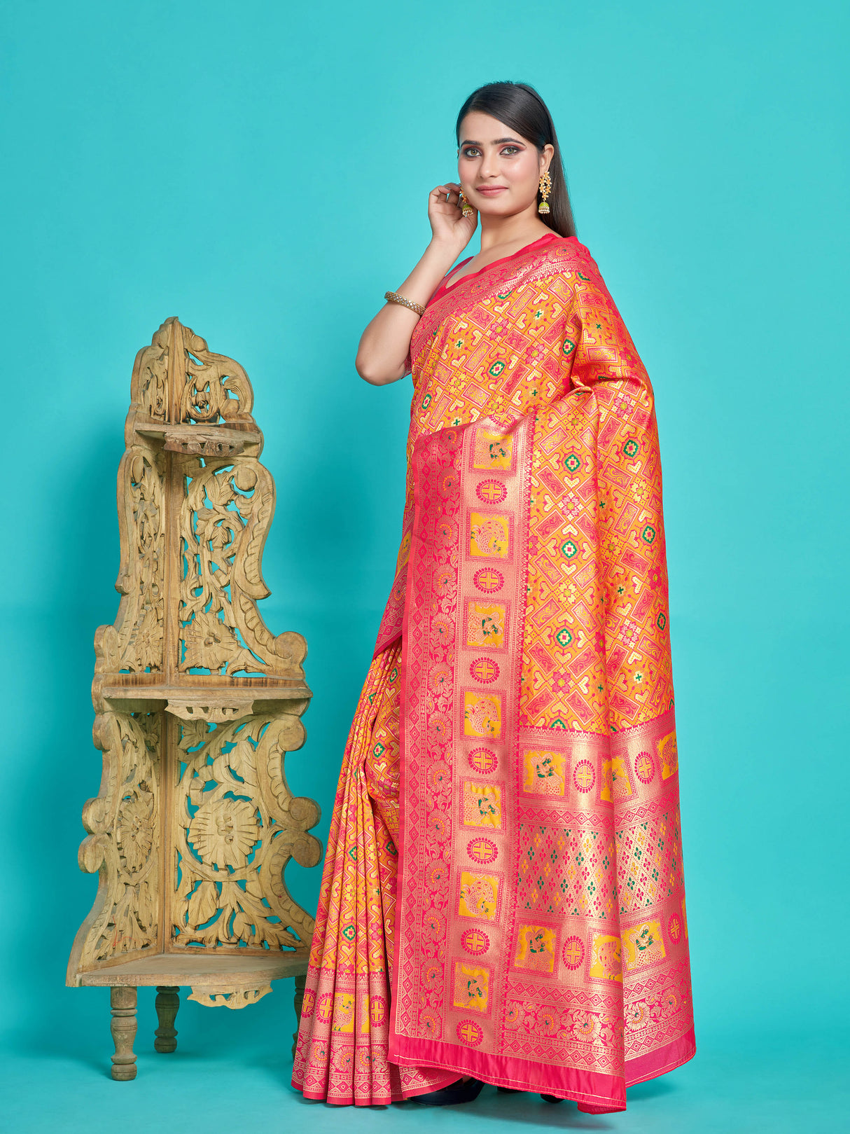 Mimosa Women's Woven Design Patola Style Art Silk Saree With Blouse Piece : SA00001344GDFREE