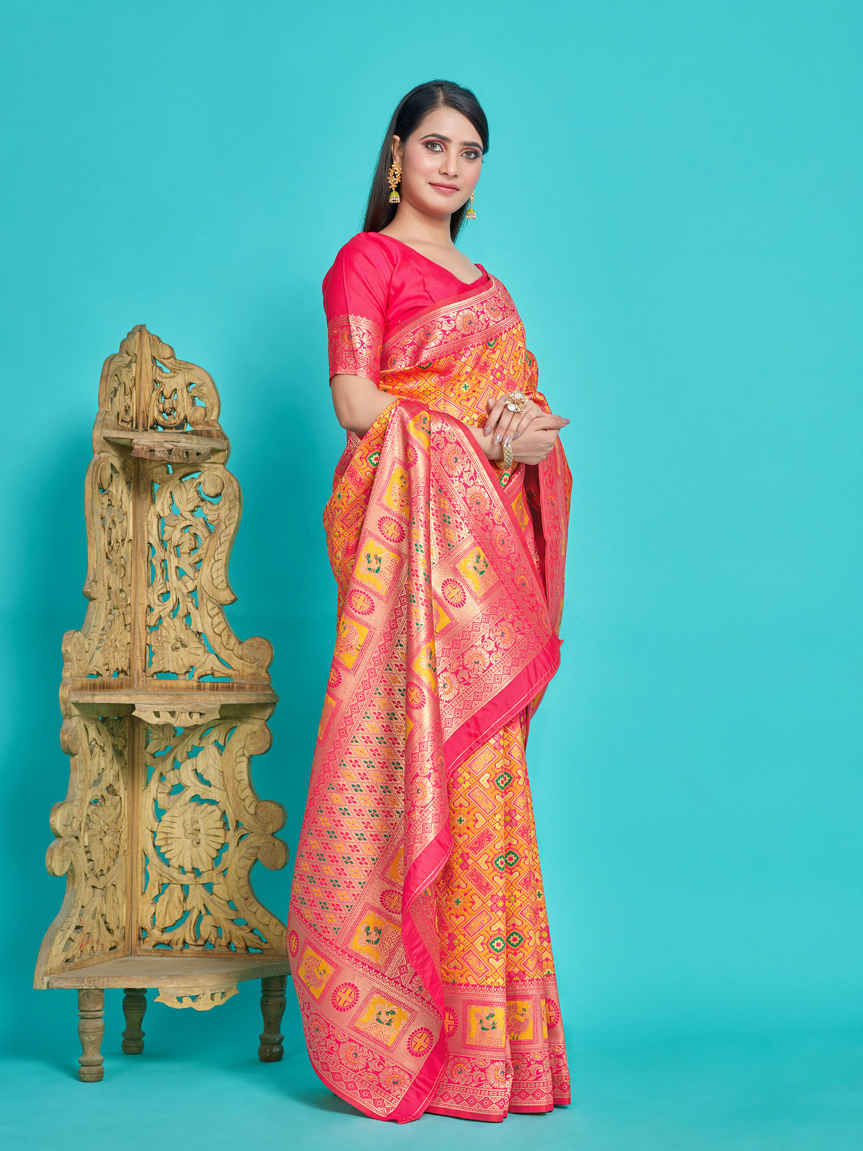 Mimosa Women's Woven Design Patola Style Art Silk Saree With Blouse Piece : SA00001344GDFREE