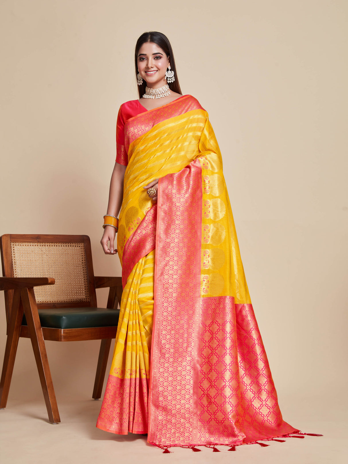 Mimosa Women's Woven Design Kanjivaram Art Silk Saree With Blouse Piece : SA00001078GD