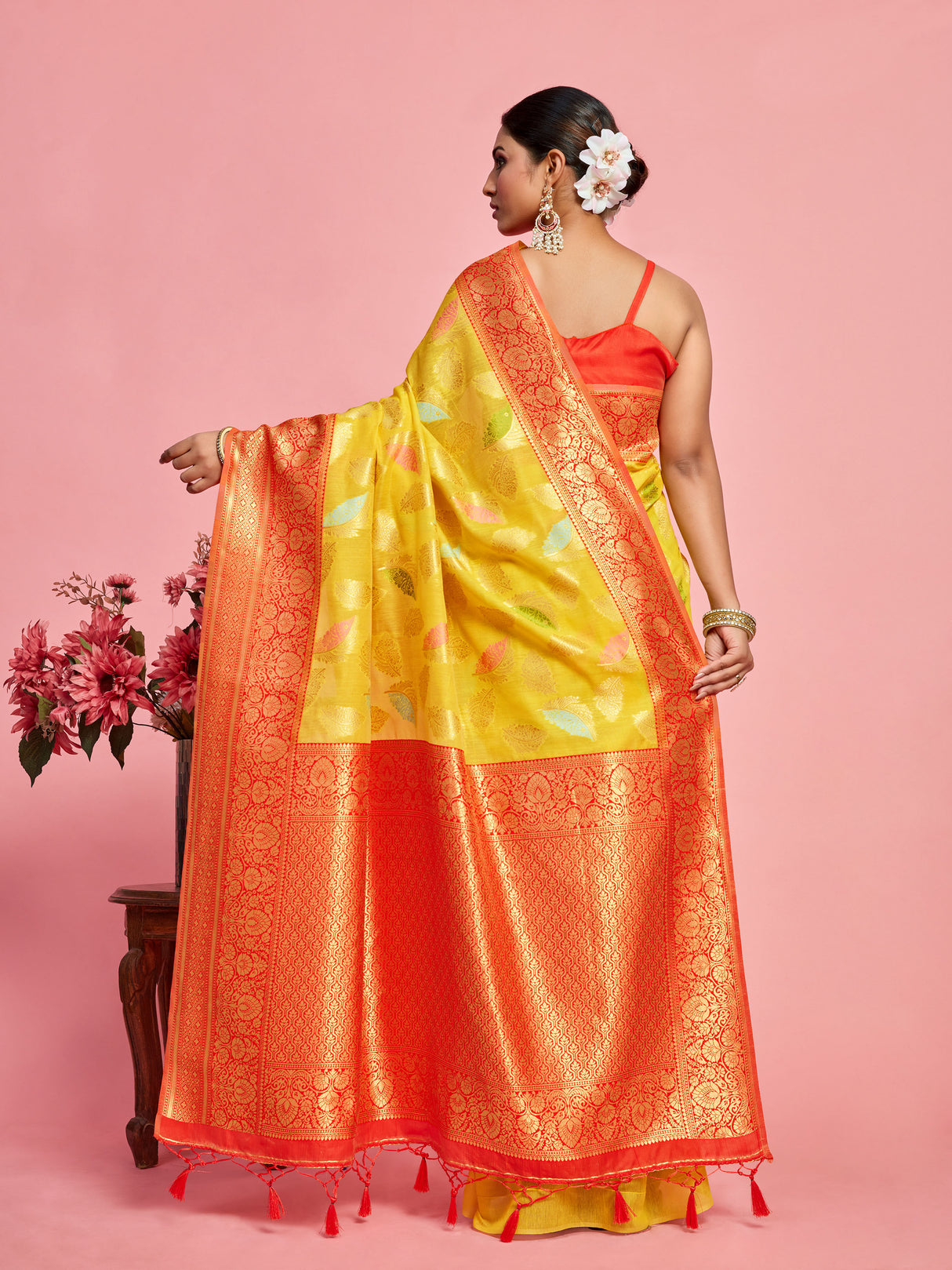 Mimosa Women's Woven Design Kanjivaram Linen Saree With Blouse Piece : SA00001245GDFREE