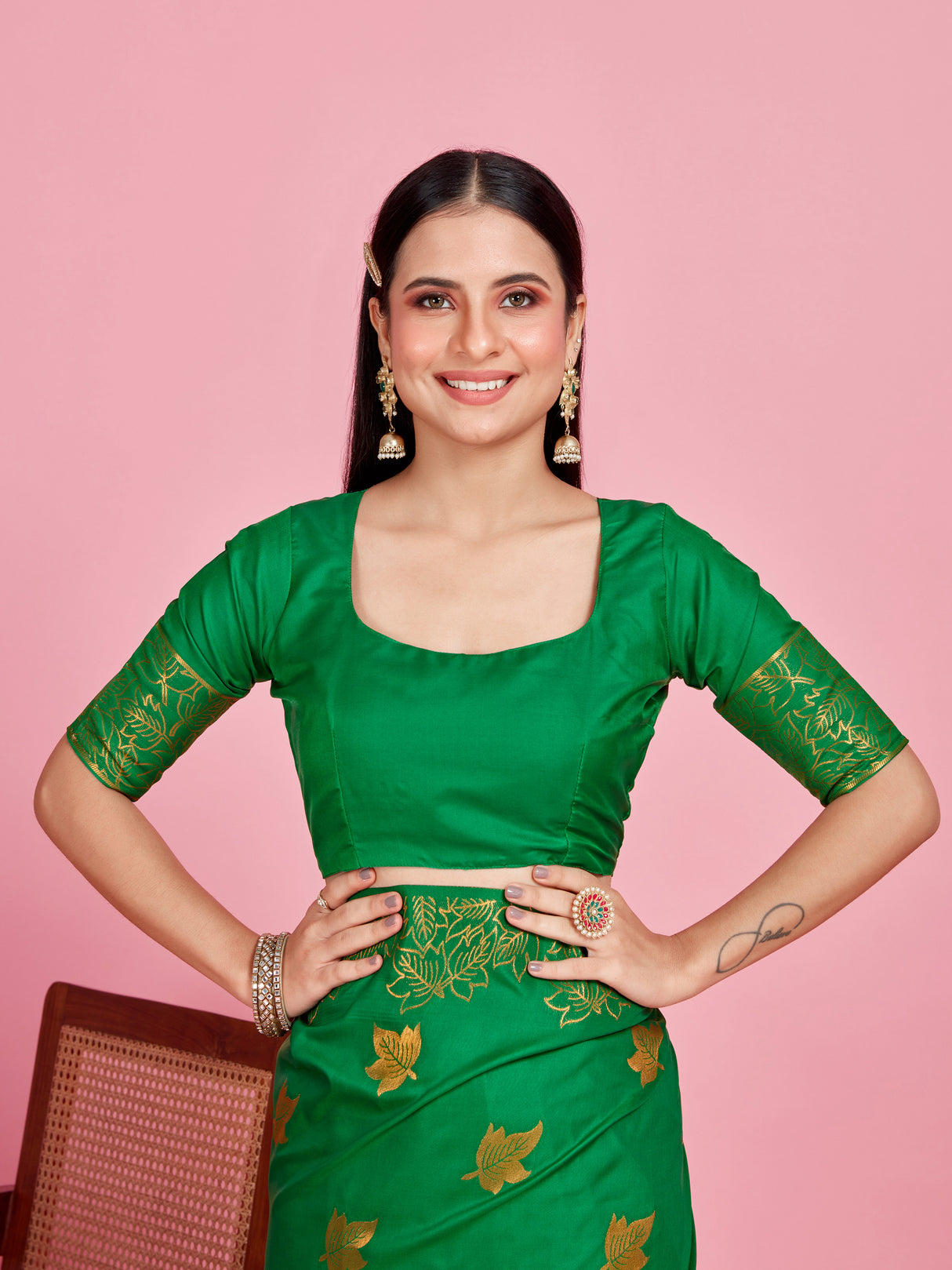 Mimosa Women's Woven Design Kanjivaram Style Art Silk Saree With Blouse Piece : SA00001348GRNFREE