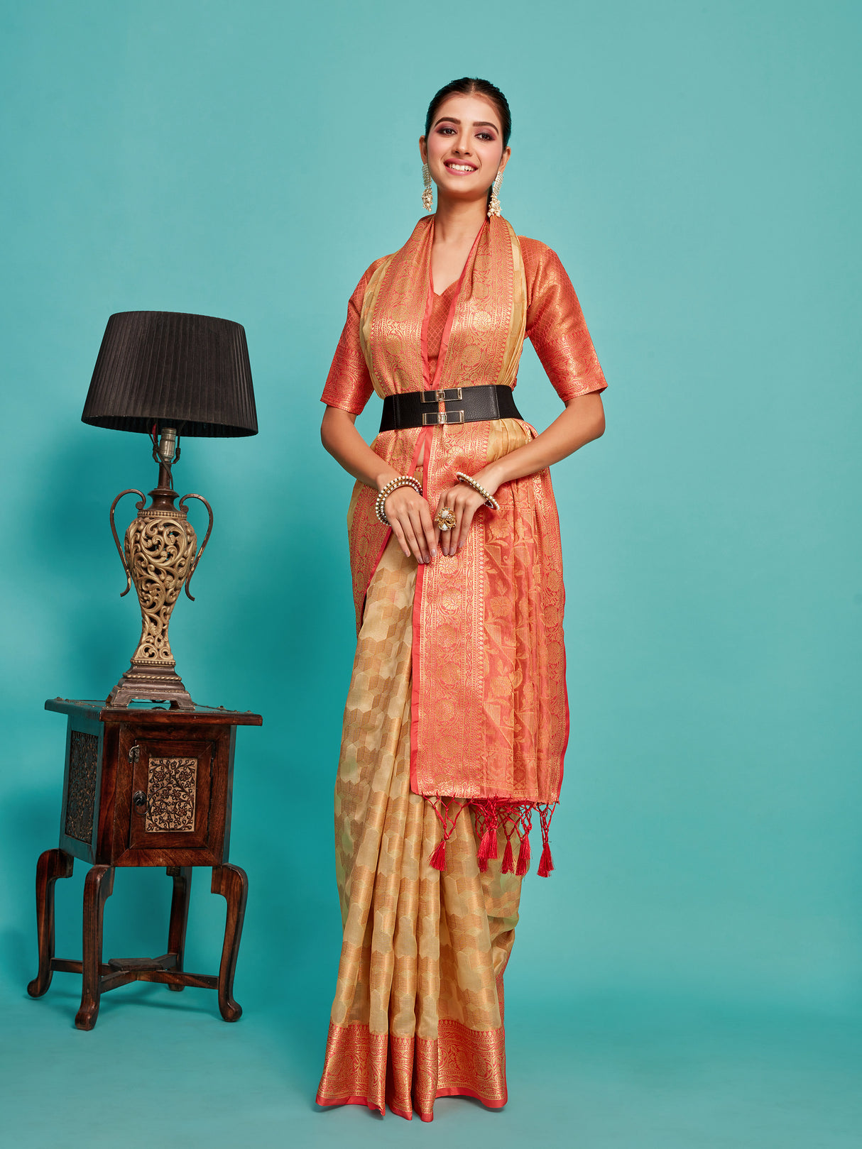 Mimosa Women's Woven Design Kanjivaram Art Silk Saree With Blouse Piece : SA00001228TSFREE