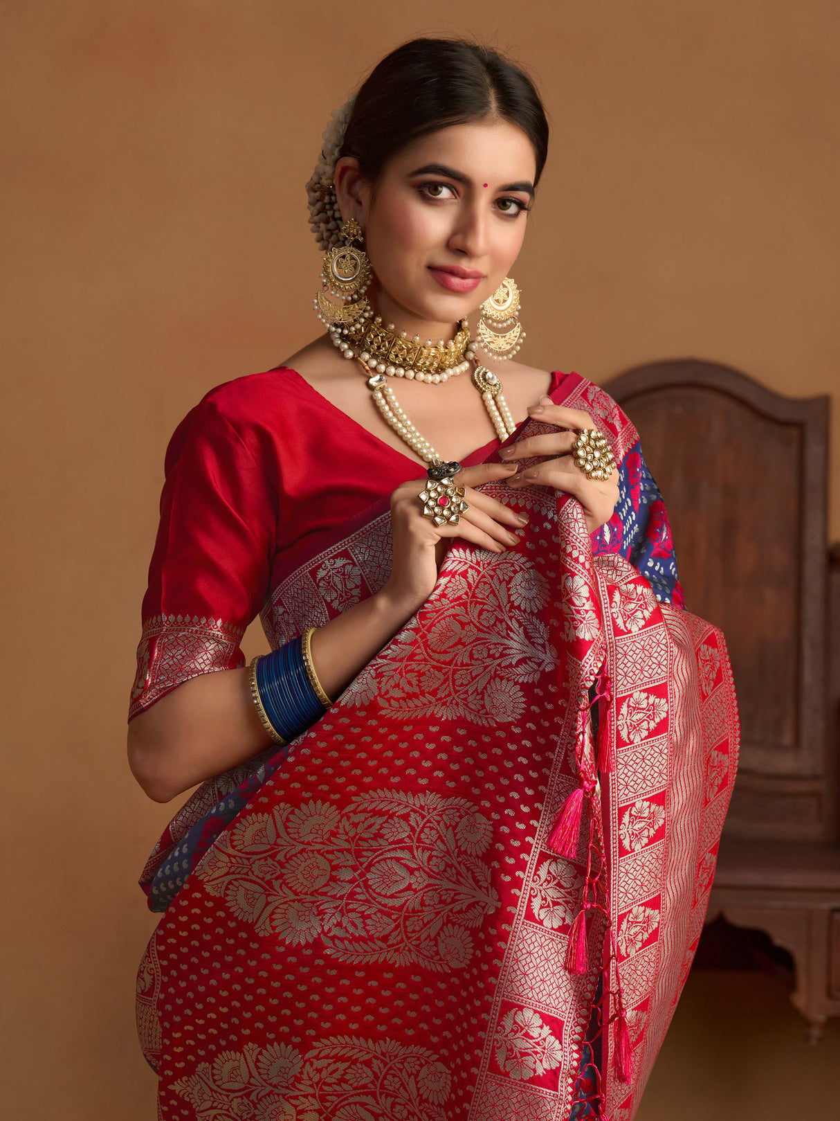 Mimosa Women's Woven Design Kanjivaram Art Silk Saree With Blouse Piece : SA0000902NV