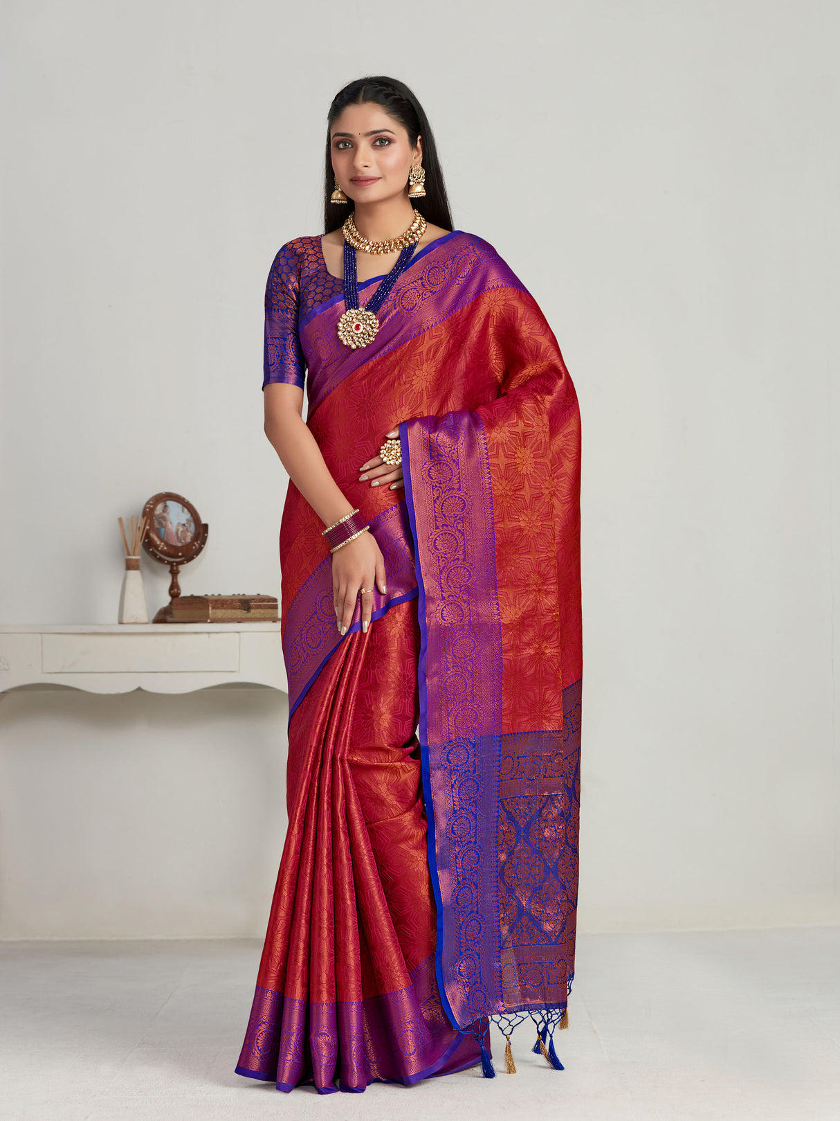 Mimosa Women's Woven Design Kanjivaram Art Silk Saree With Blouse Piece : SA00001135RN