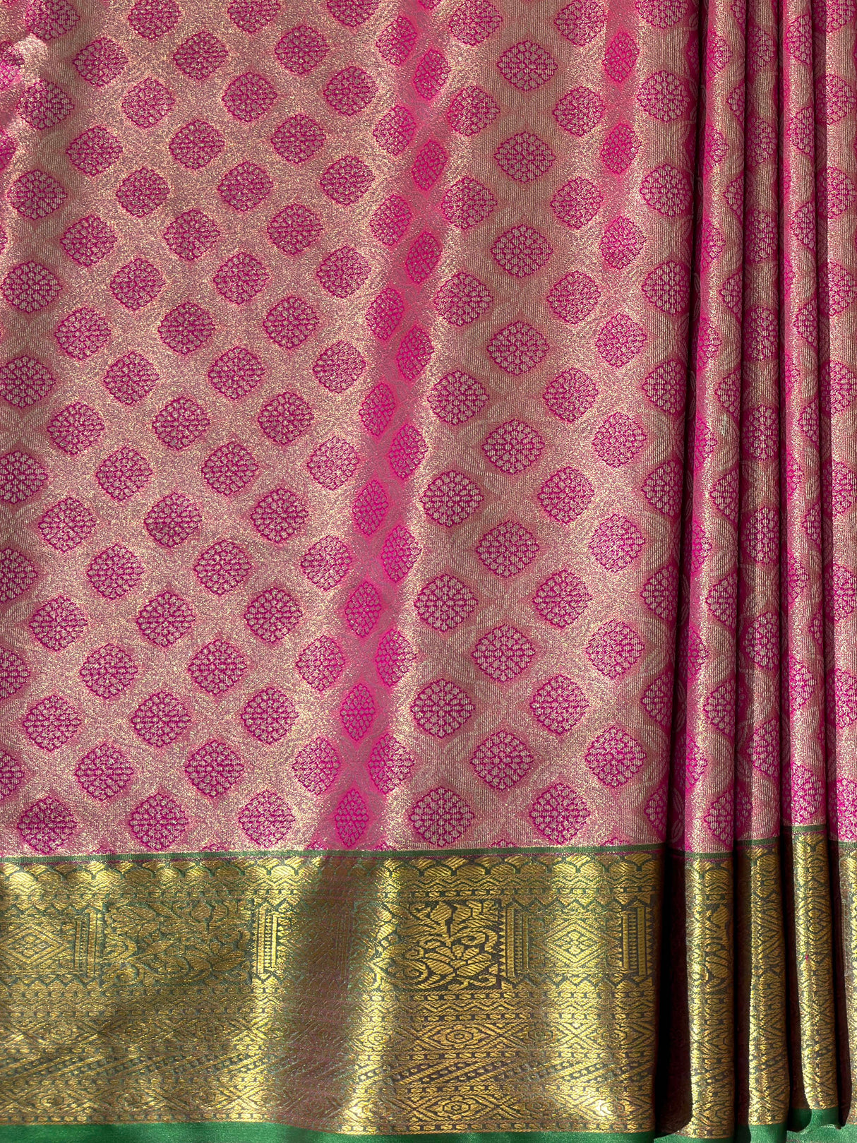 MIMOSA Women's Woven Design Kanjivaram Style Art Silk Saree with Blouse Piece - Rani Pink (SA00002734RNFREE)